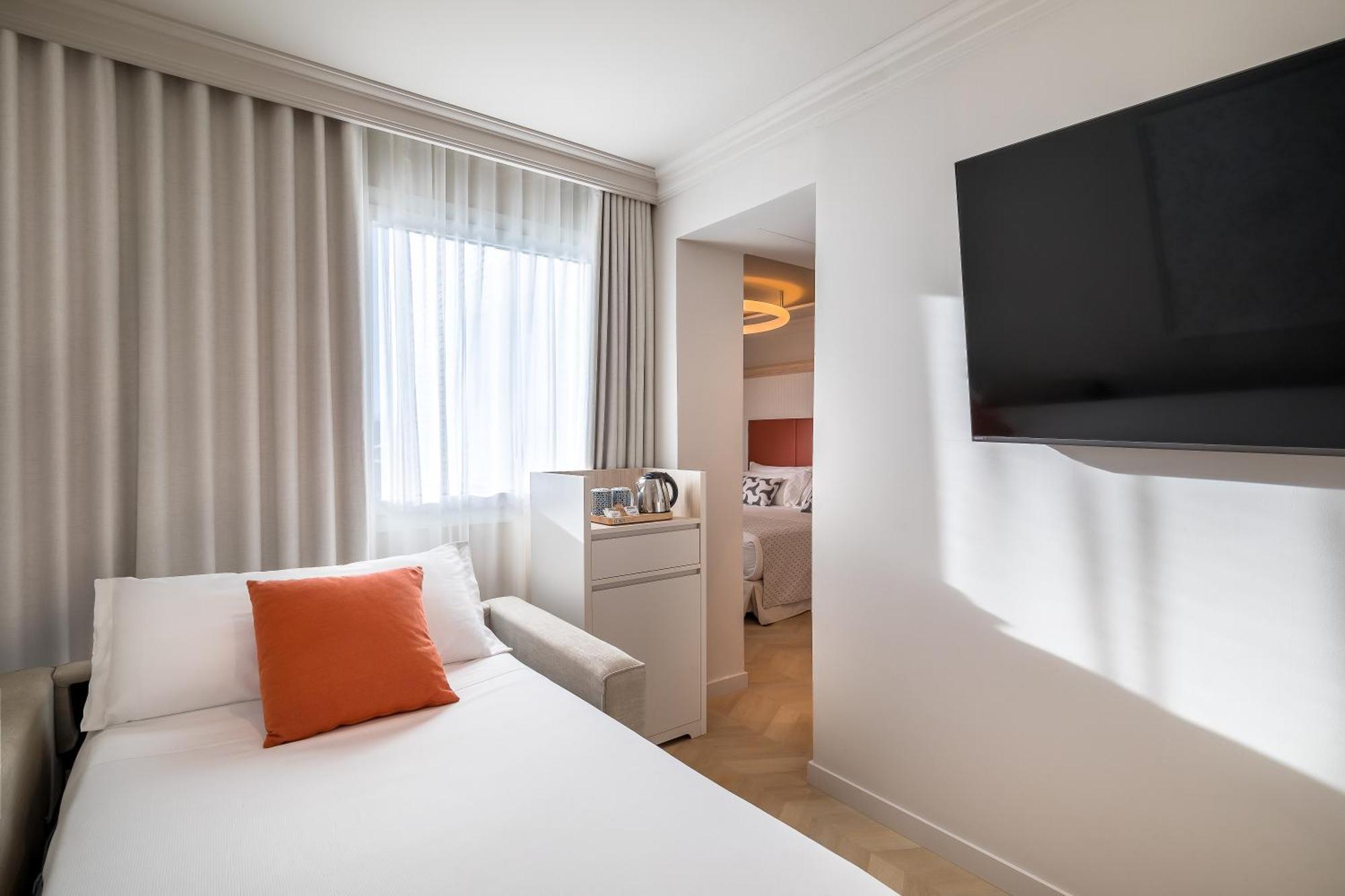 Triple Room (3 Adults)