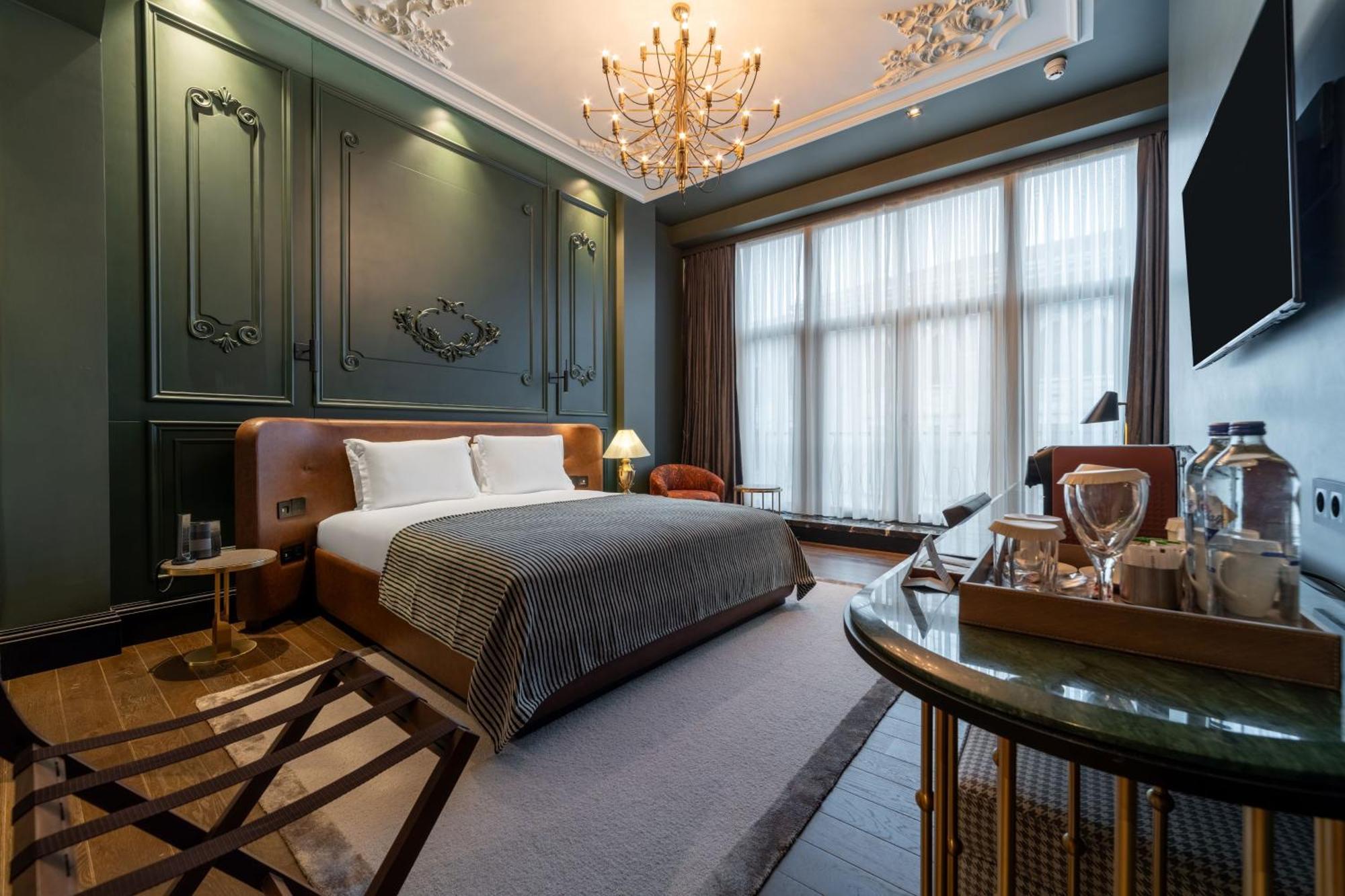 Grand Deluxe Double Room with City View