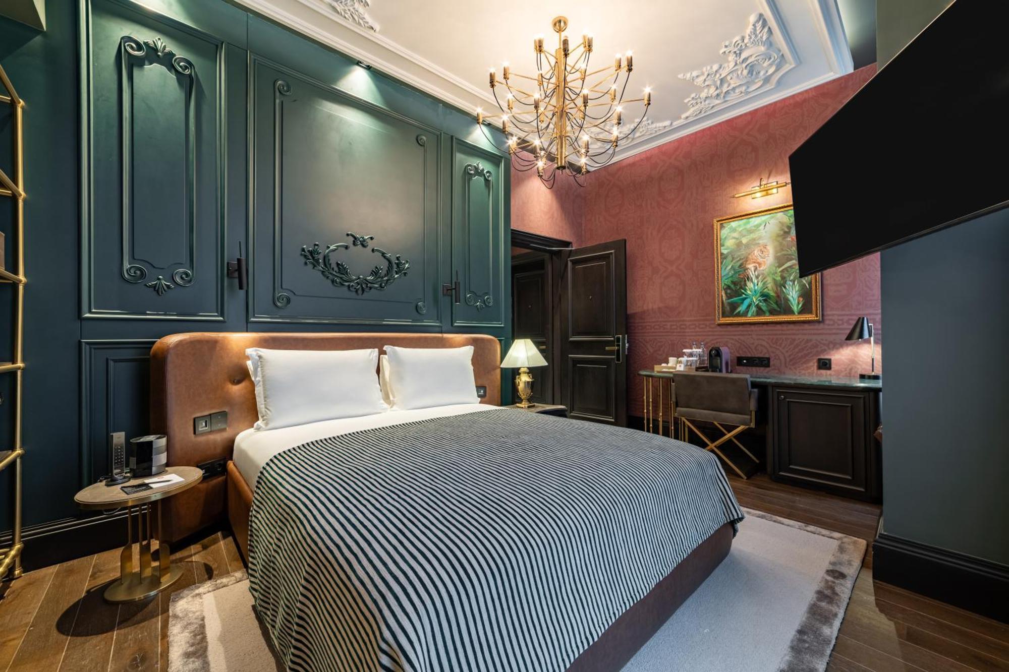 Superior Double Room with City View