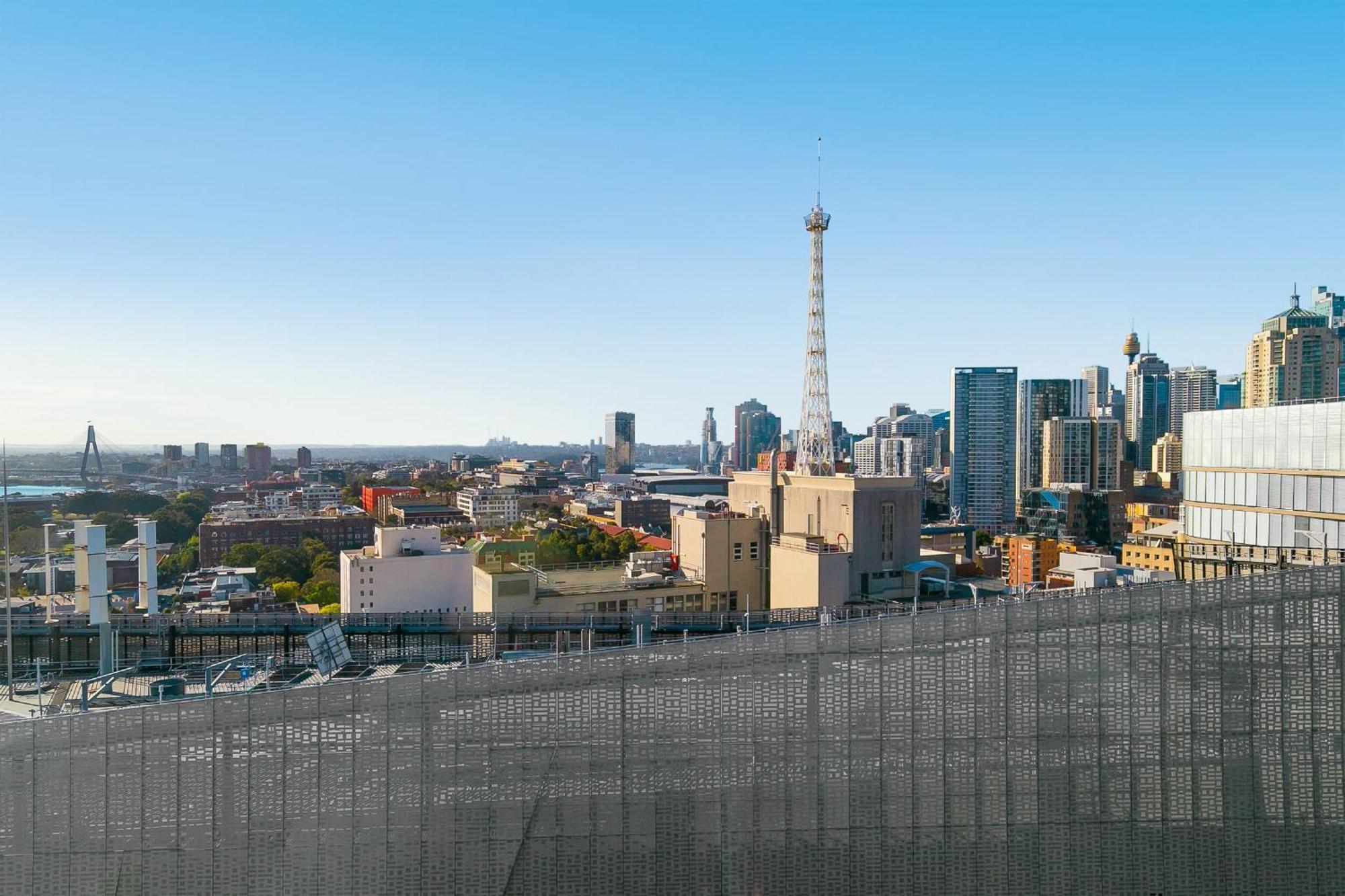 One-Bedroom King Suite with Sofa Bed and City View - Broadway,1534387168:JPEG