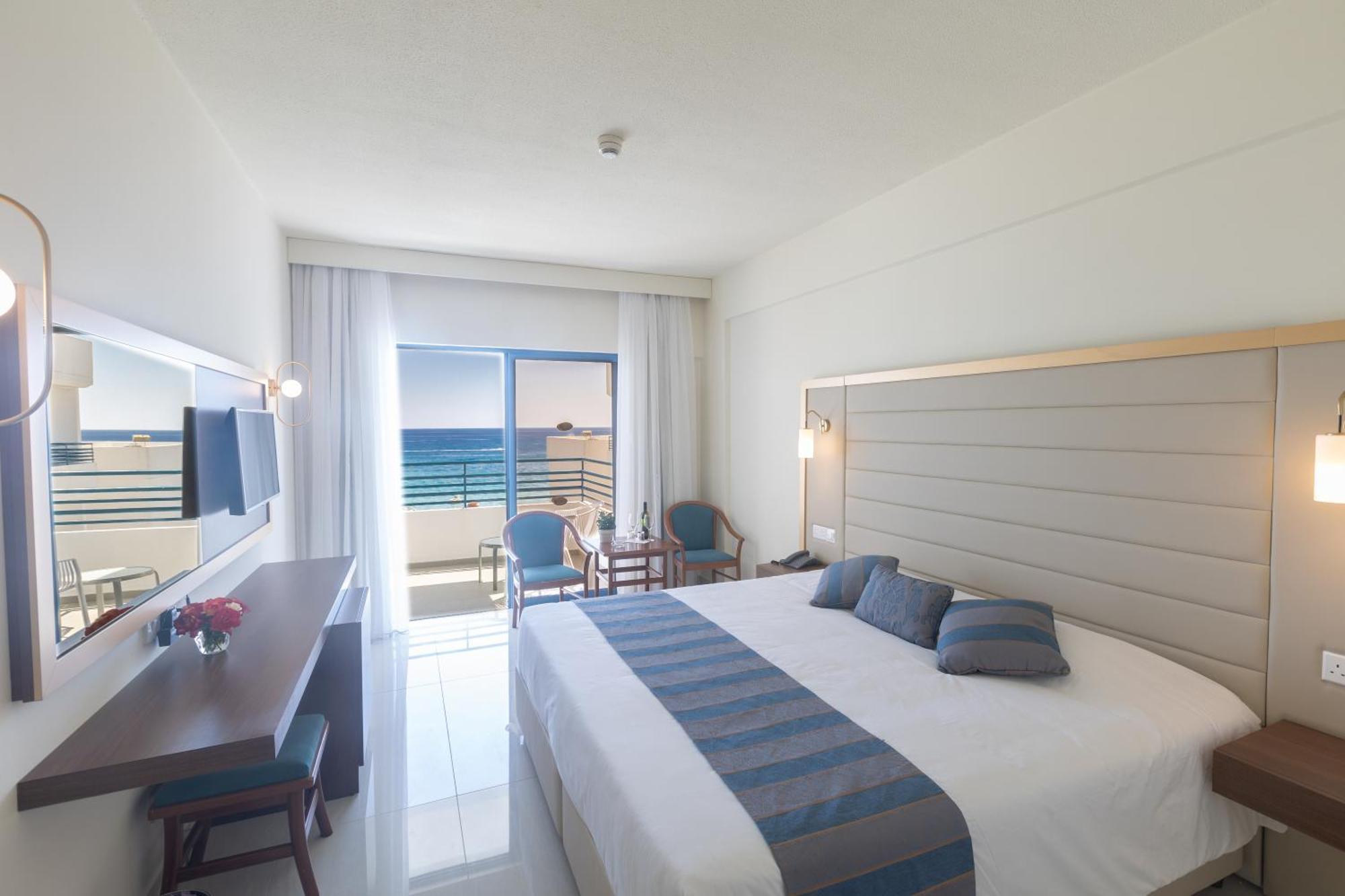 Standard Double or Twin Room with Sea View