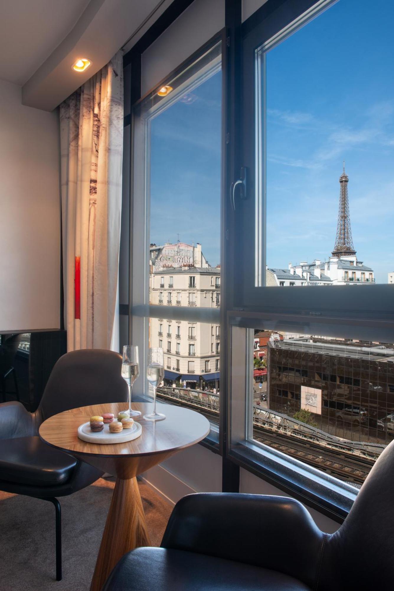 Privilege Double Room Eiffel Tower view 5th 6th floor