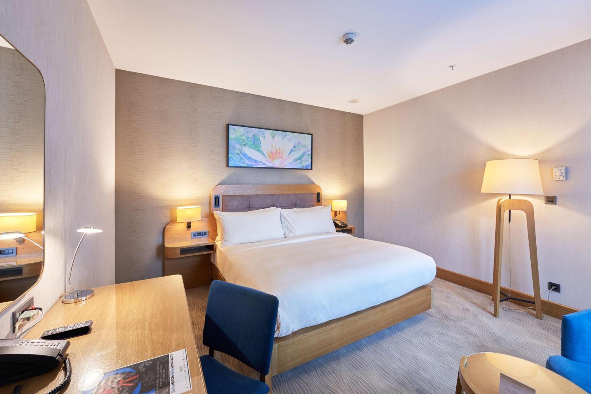 One-Bedroom King Suite