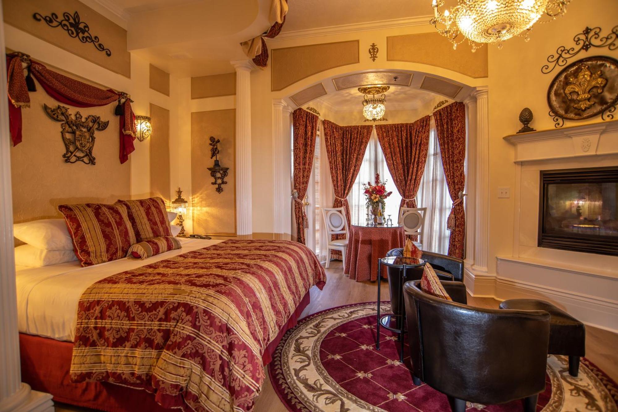 Deluxe Double Room with Balcony and Sea View