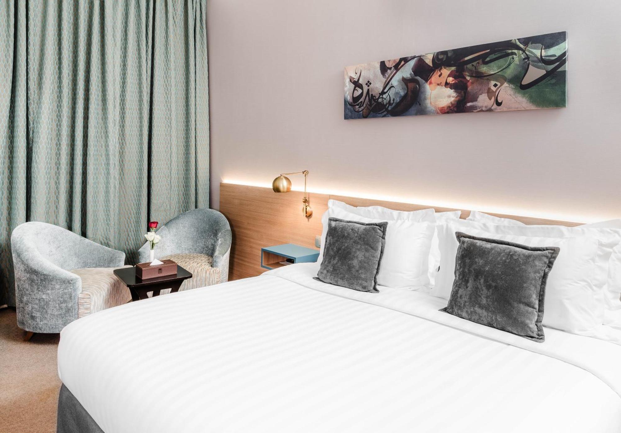 Superior King Room