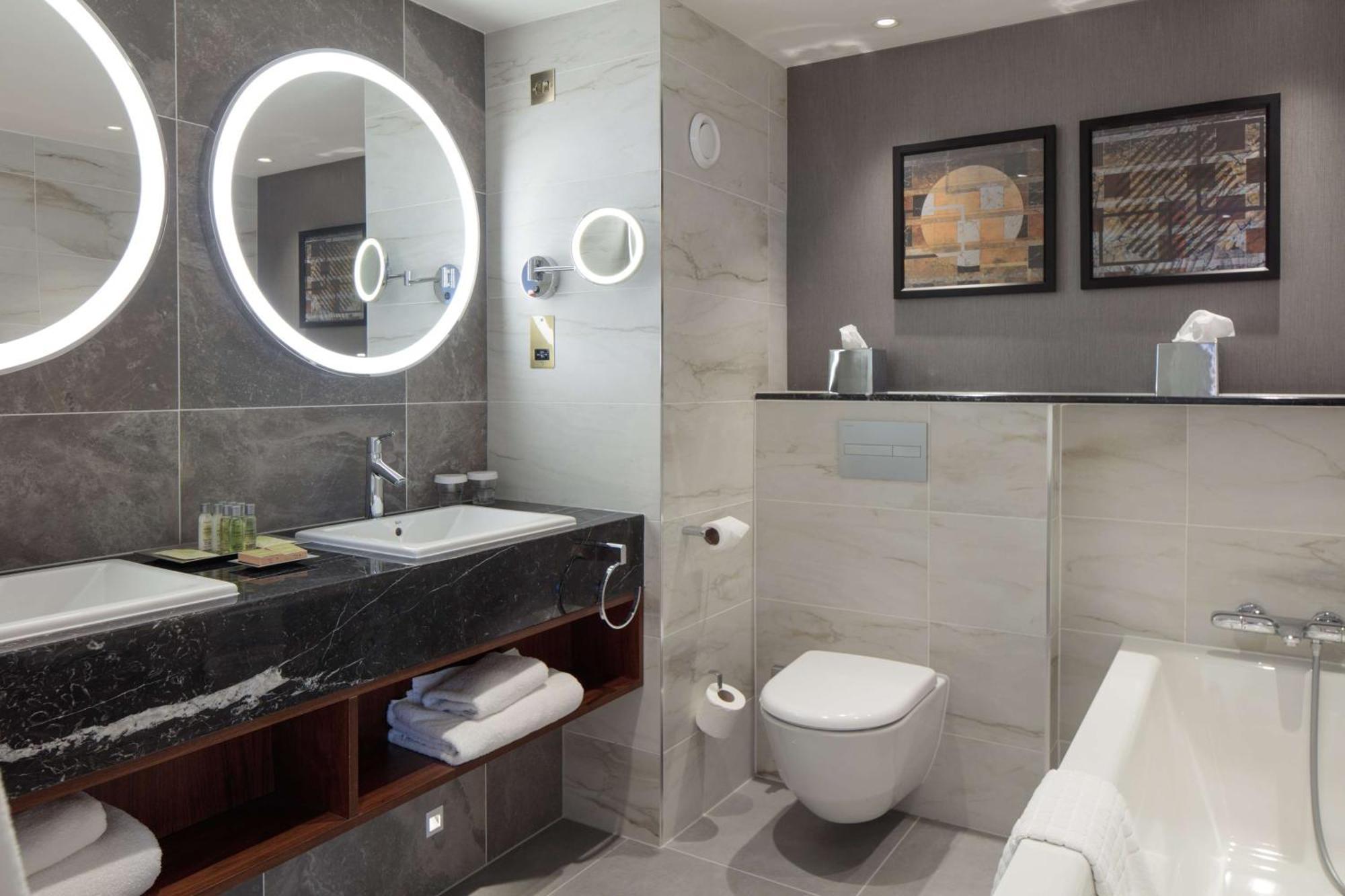 King Executive Suite