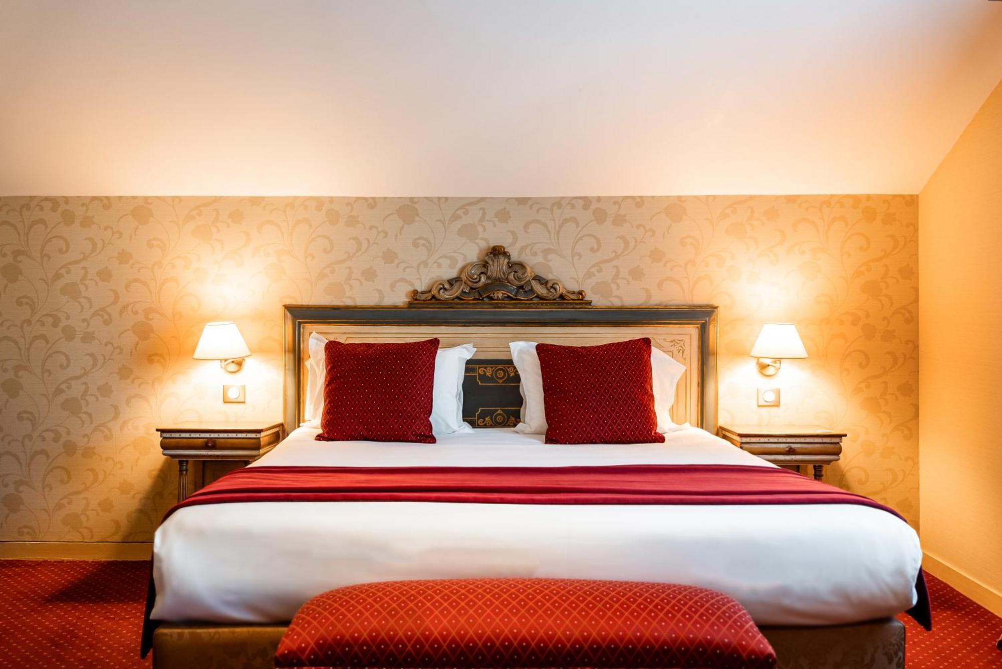 Deluxe Double with VIP Services