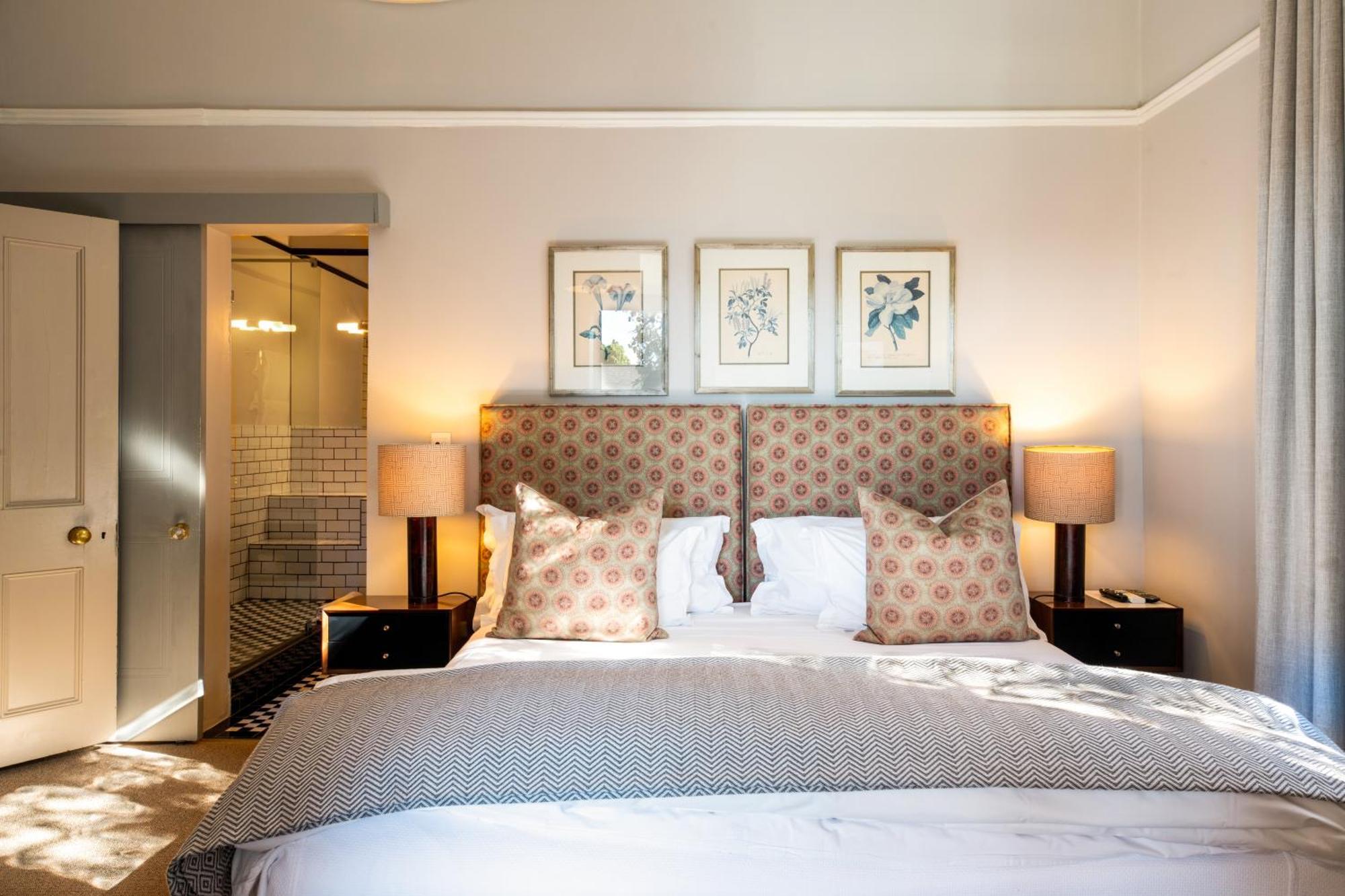 Deluxe Family Room,1542286054:JPEG