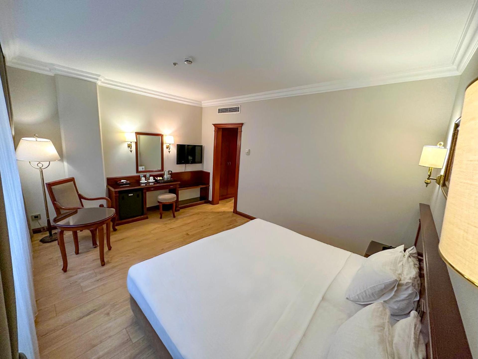 Deluxe Double or Twin Room