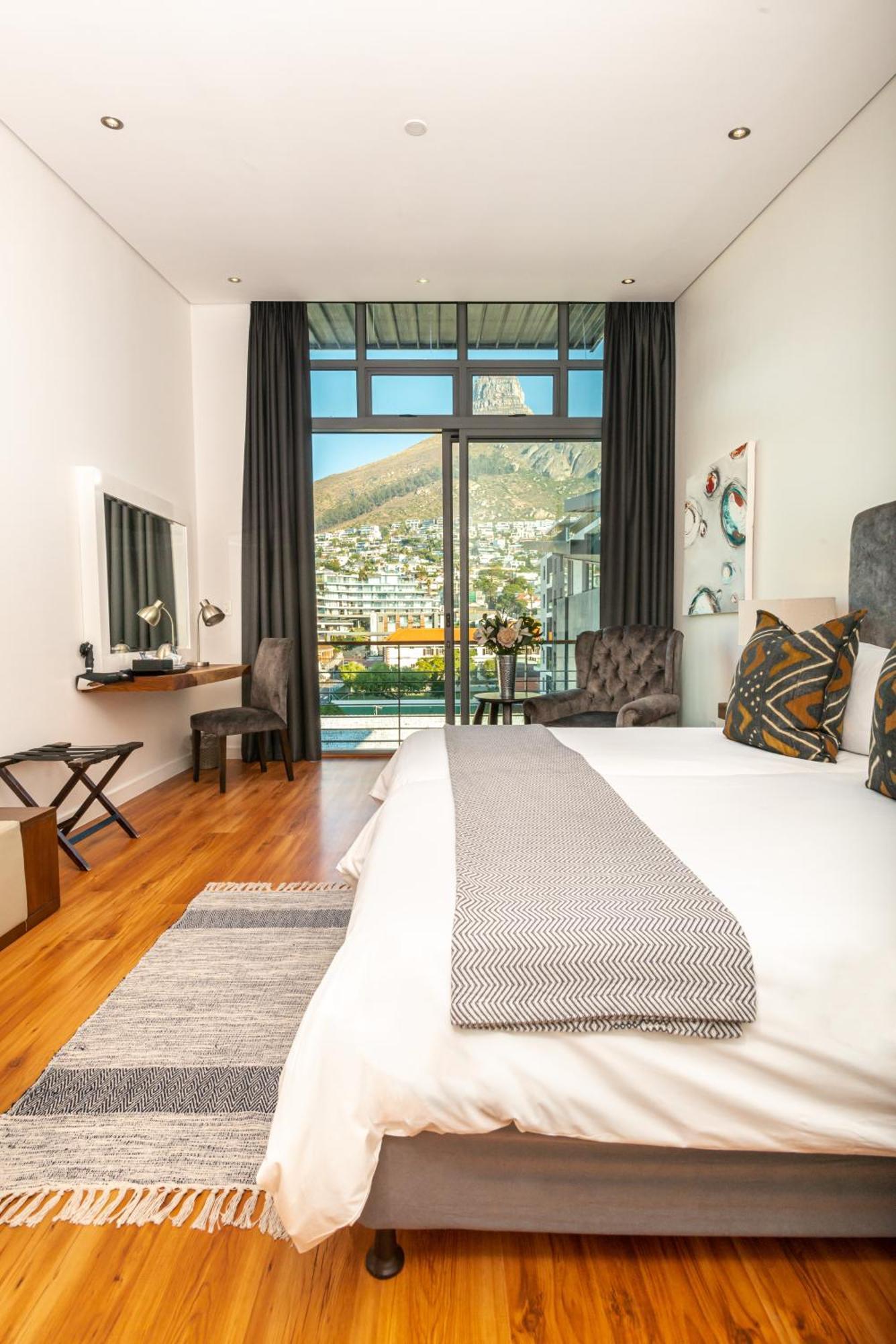 Classic Room with Juliet Balcony,1542671620:JPEG