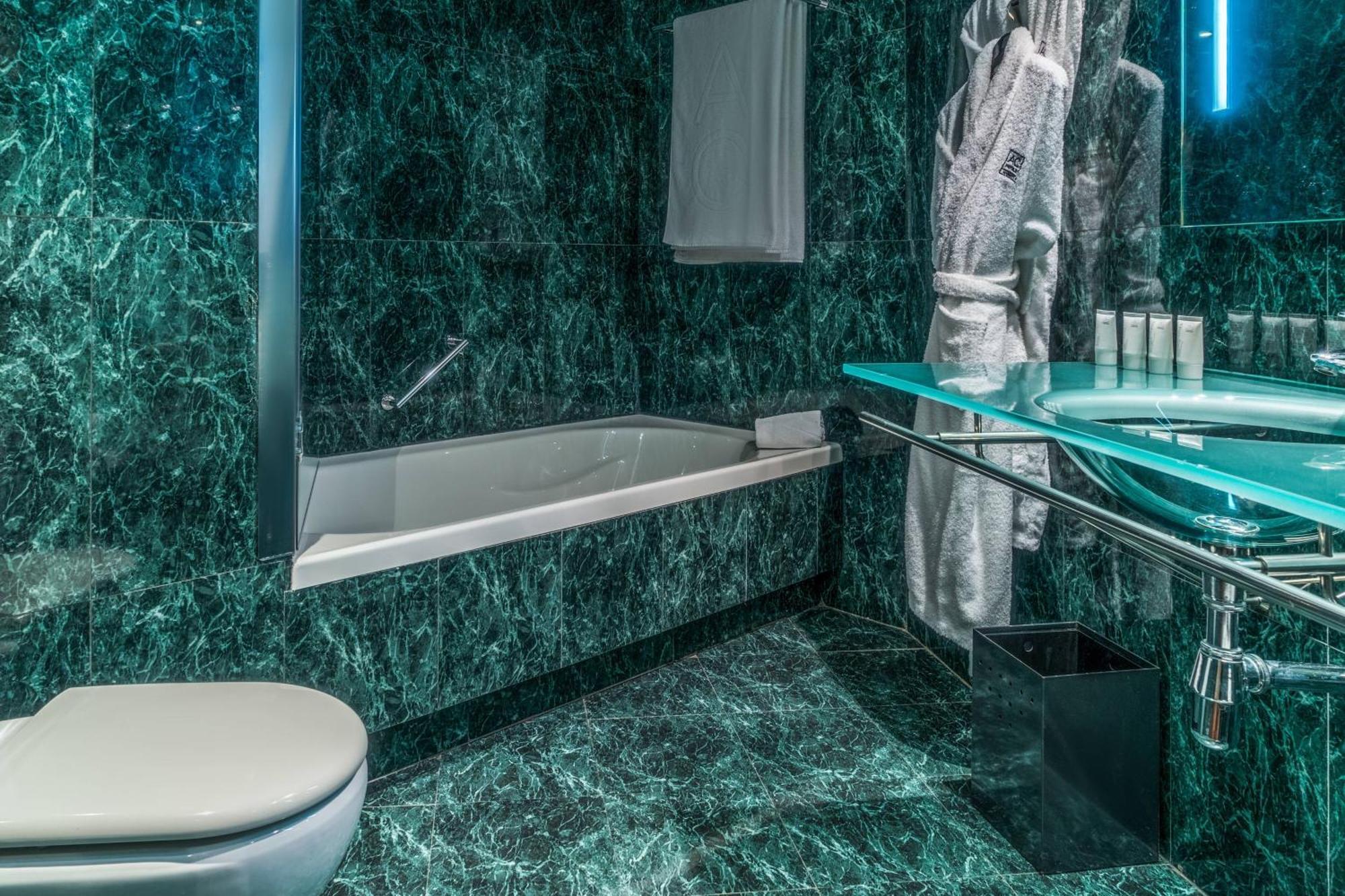 Standard Plus King Room