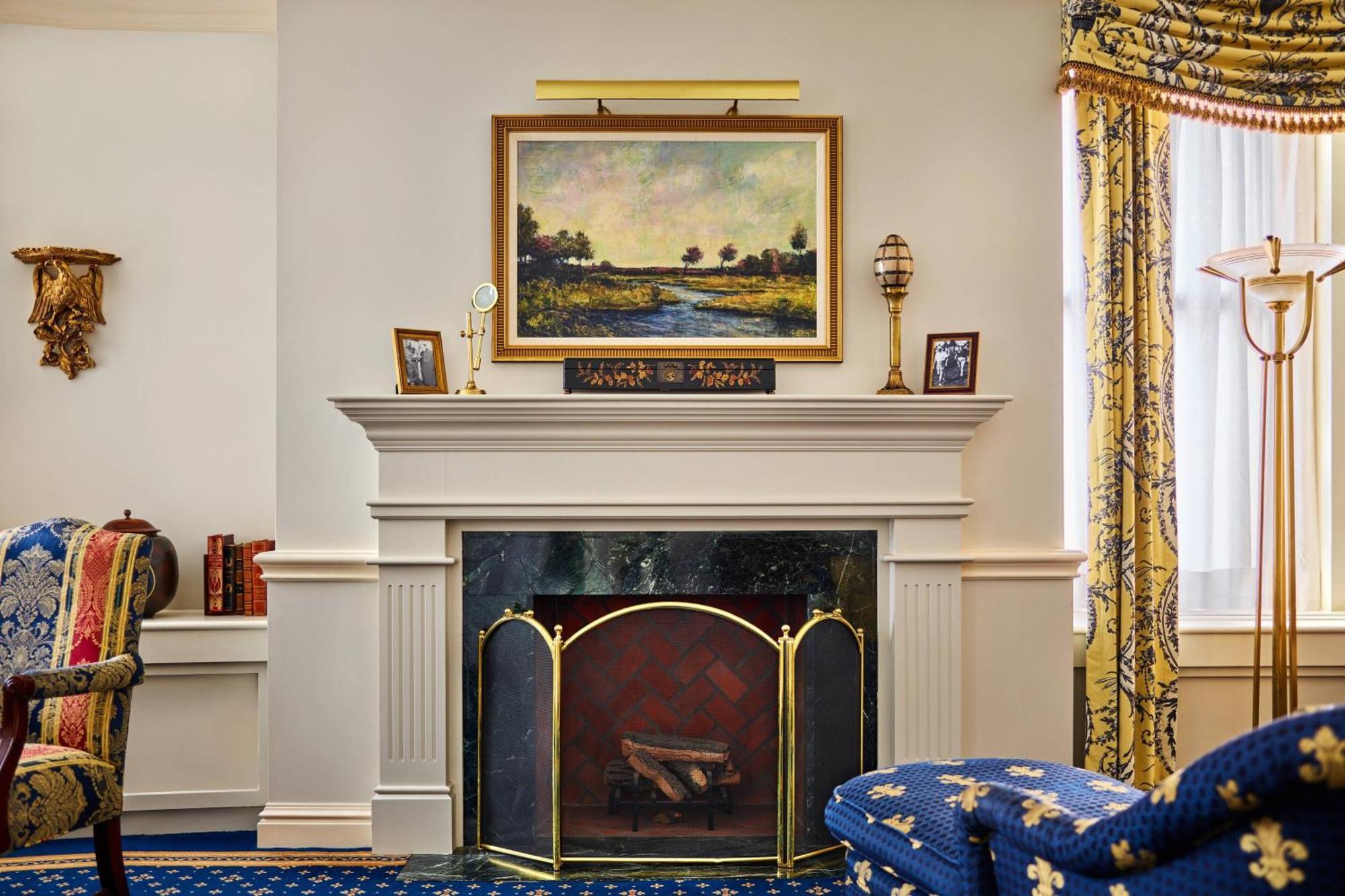 One-Bedroom Presidential King Suite with City View
