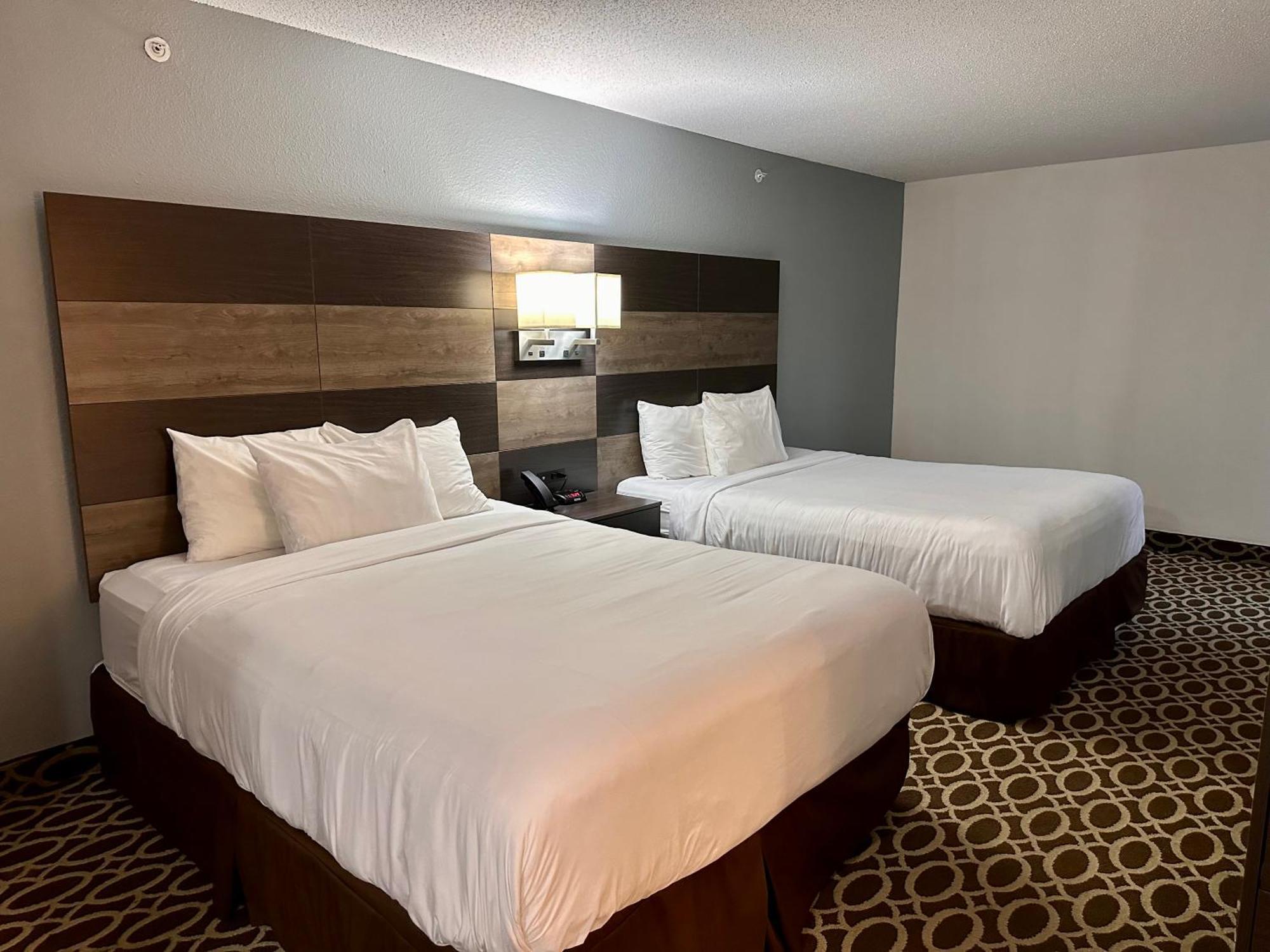 Efficiency Suite with Two Queen Beds - Non Smoking