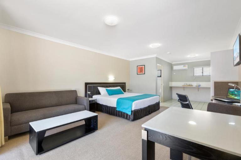 Deluxe King Room - Non Smoking
