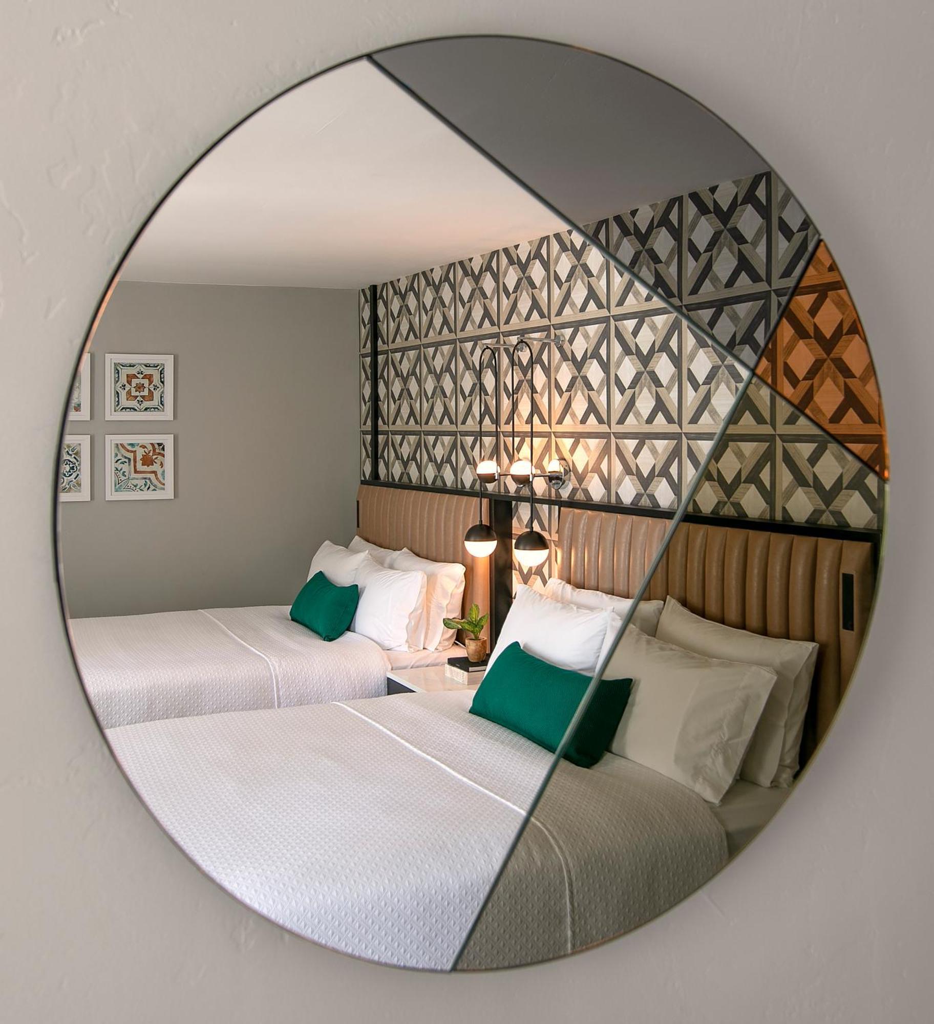Queen Room Two Queen Beds Hearing Access