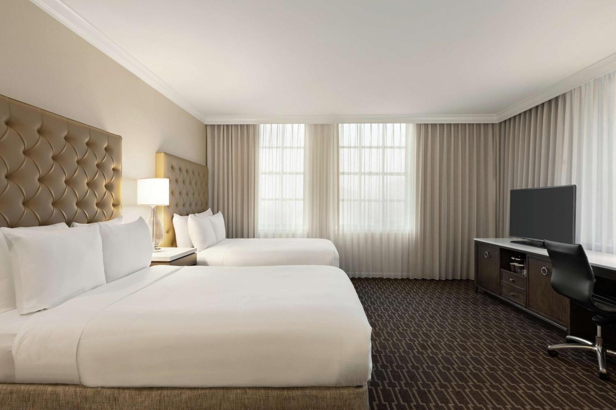 Corner Room with 2 Double Beds