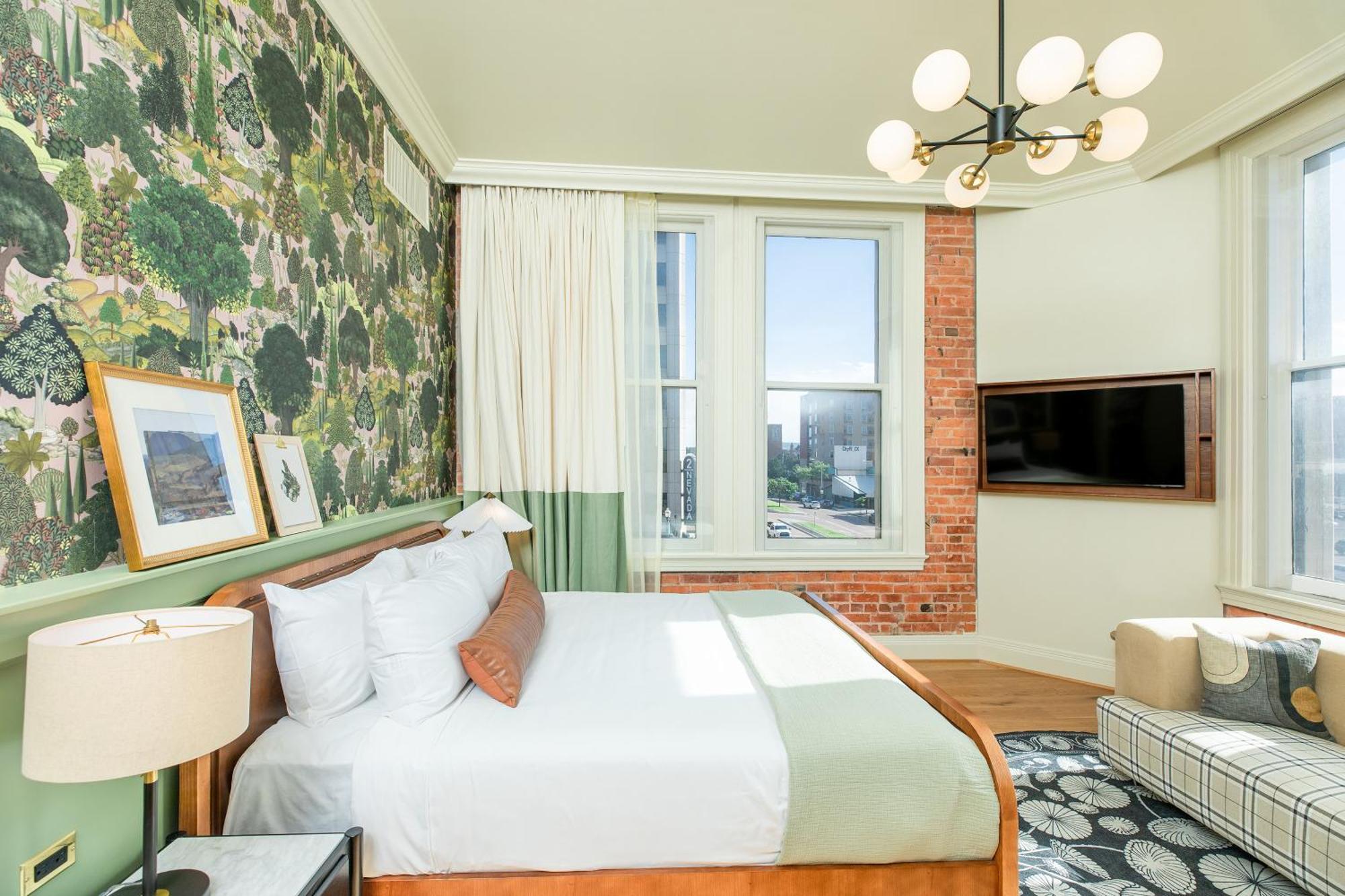 Club Queen Room Two Queen Beds