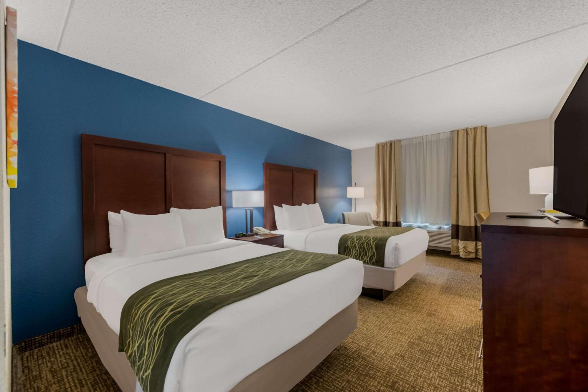 Double Room with Two Double Beds - Non-Smoking