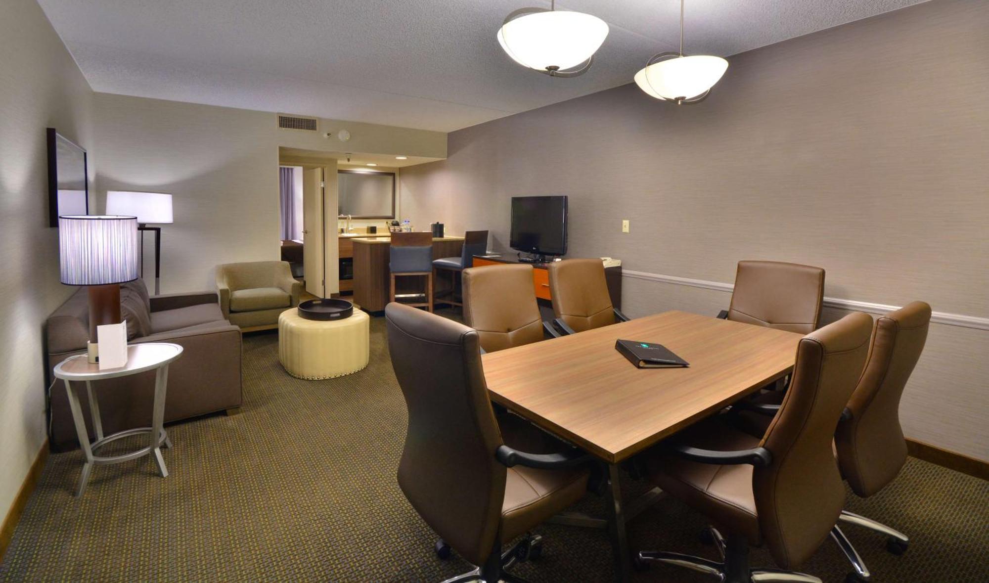 Executive King Suite - Non-Smoking