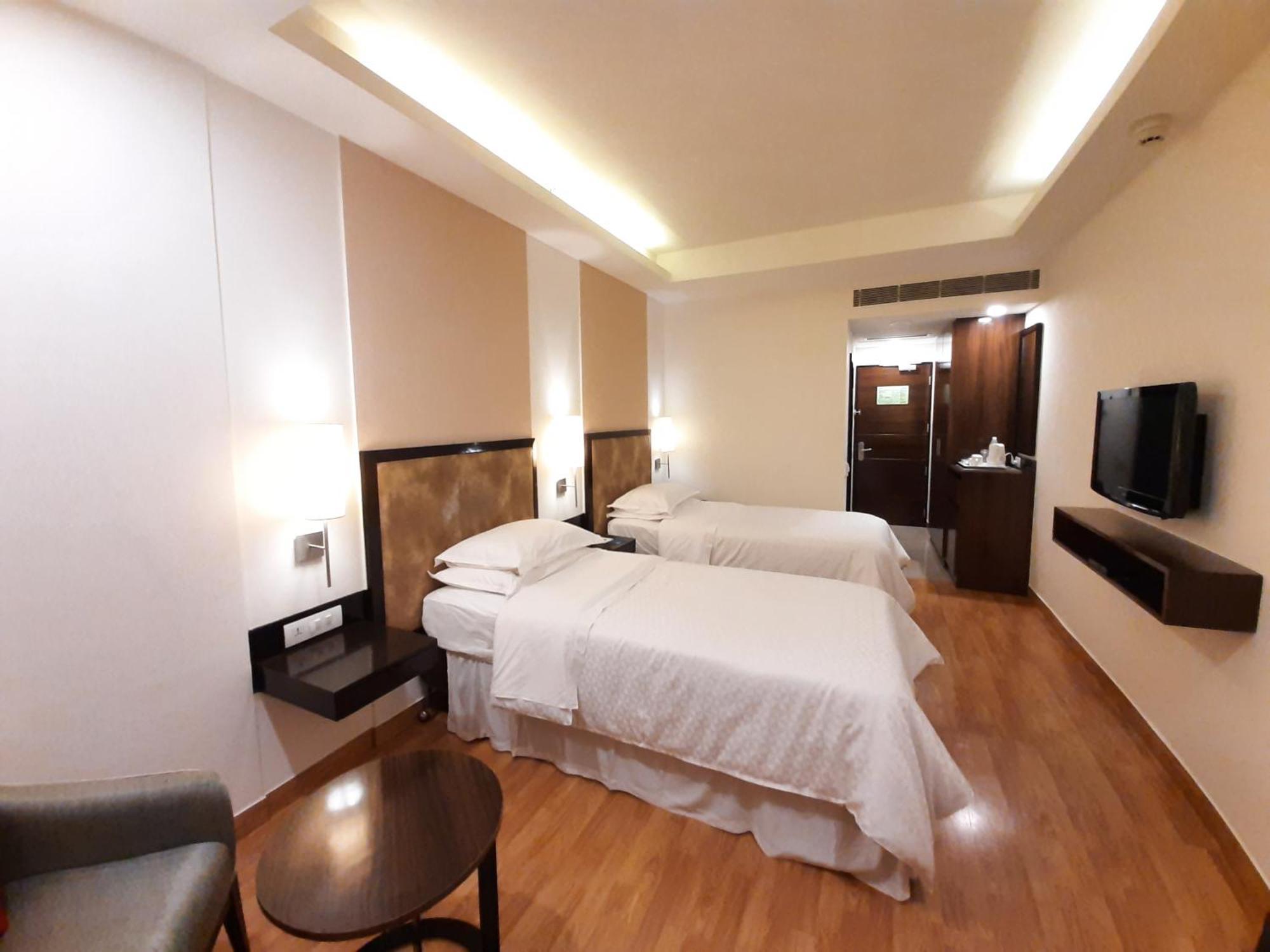 Traditional Twin Room with 15% discount on F&B and 25% discount on Laundry