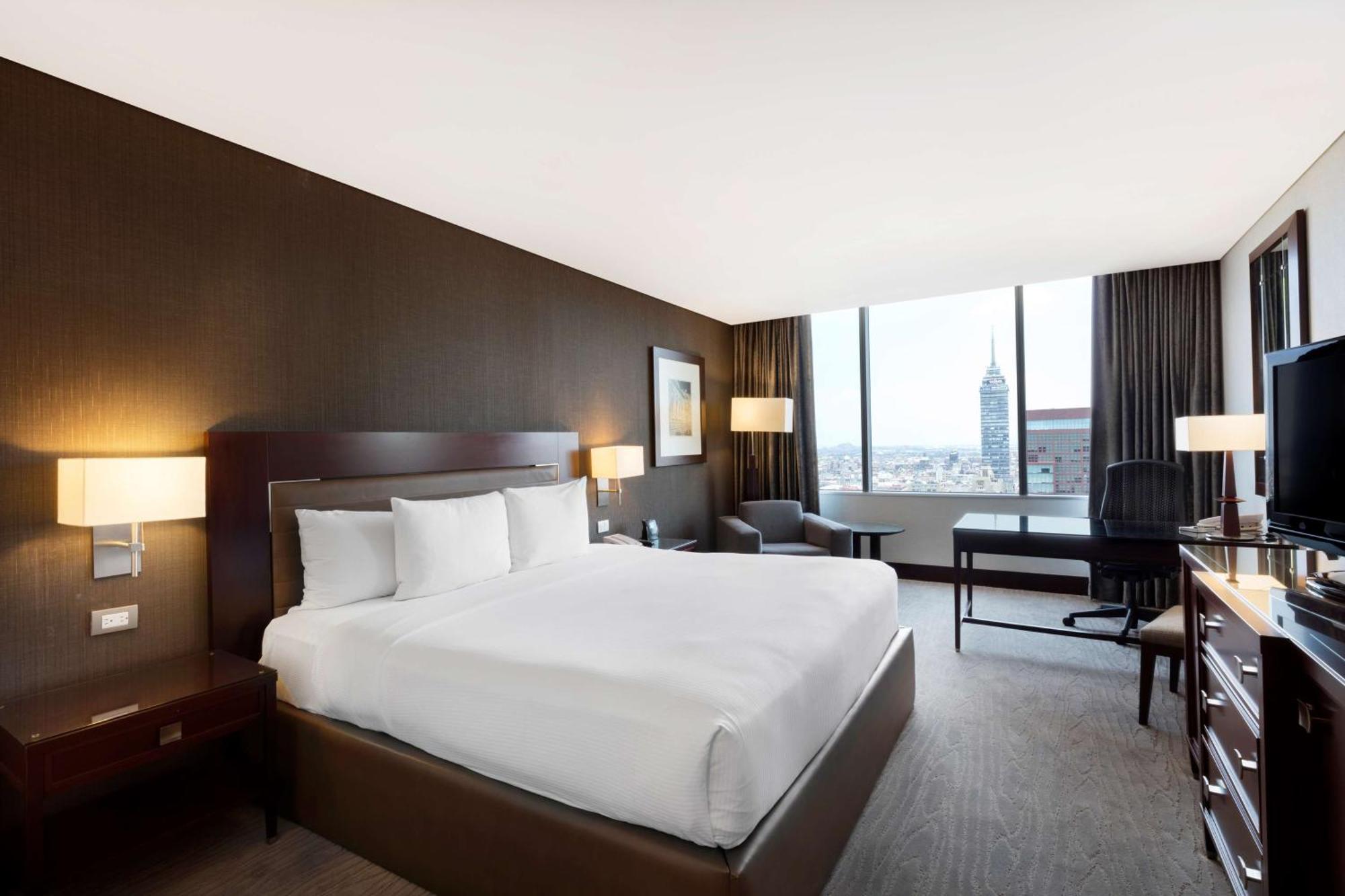 Executive King Room with Skyline View