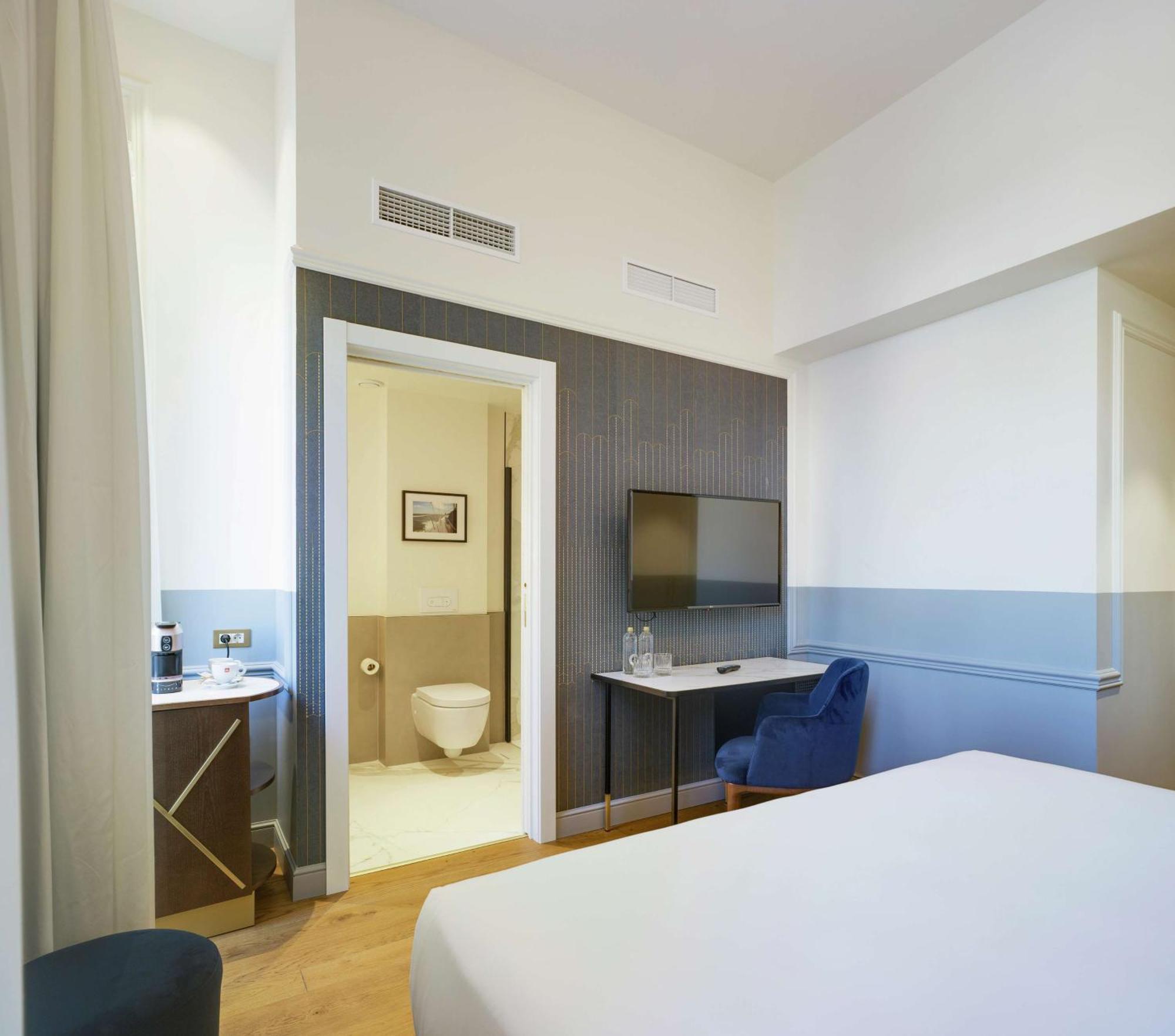 Carmen Room