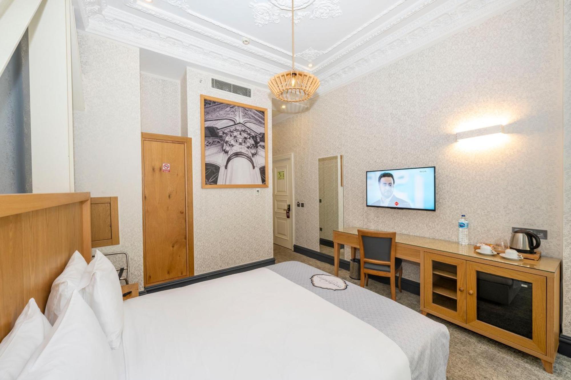 Superior Room with Balcony