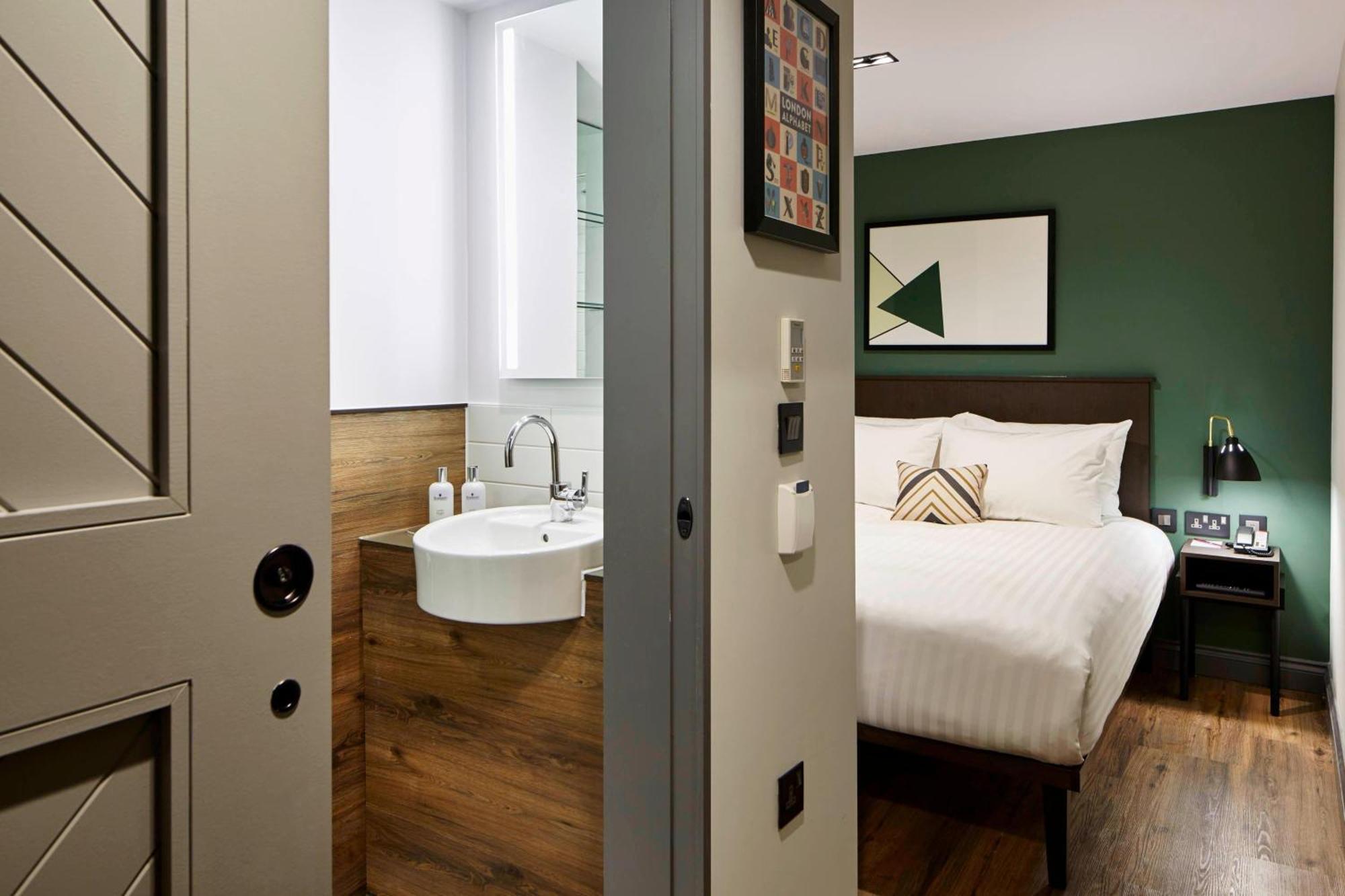 One-Bedroom Suite with Double Bed,1553654191:JPEG
