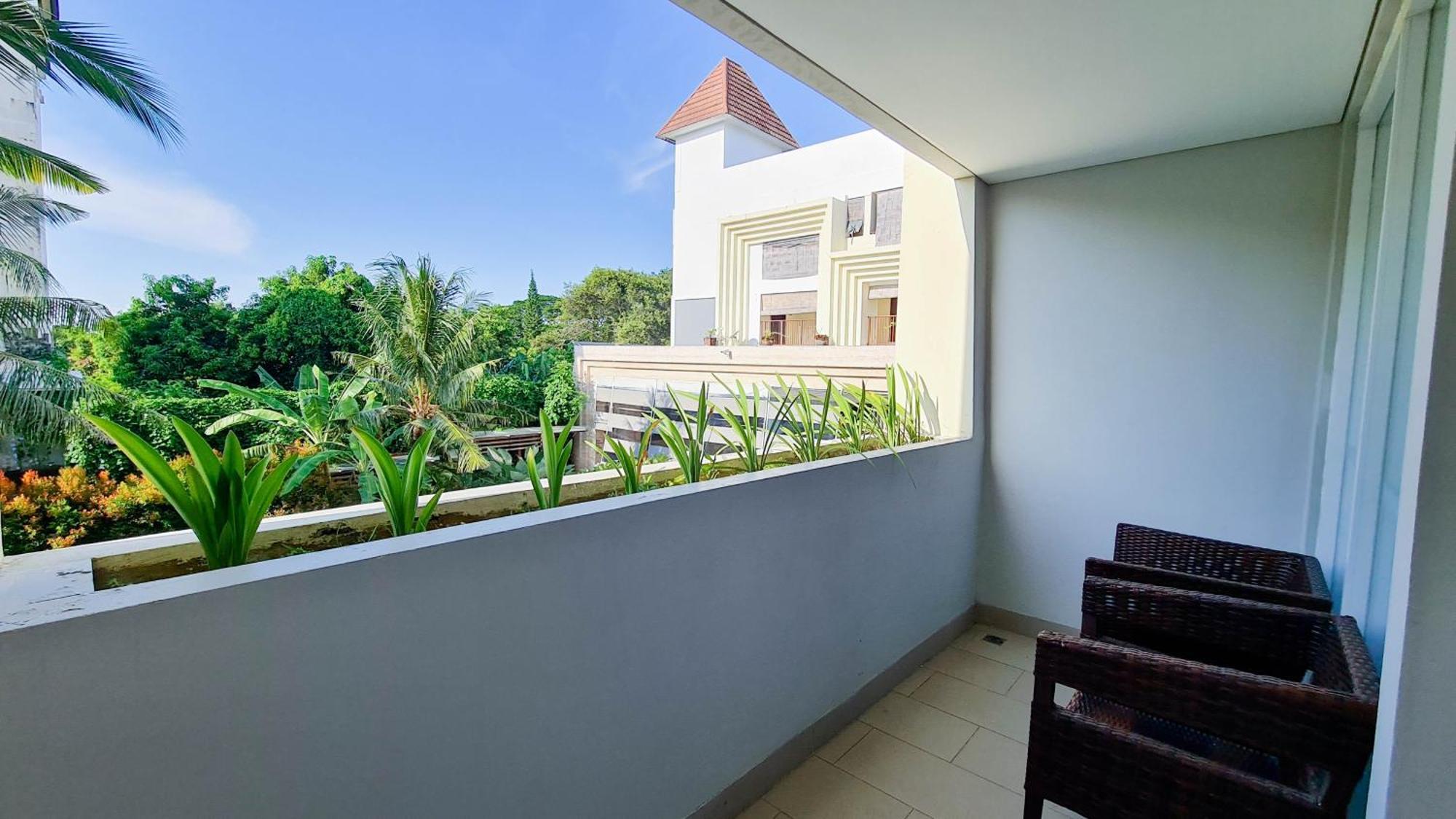 Grand Deluxe Twin Room with Pool View