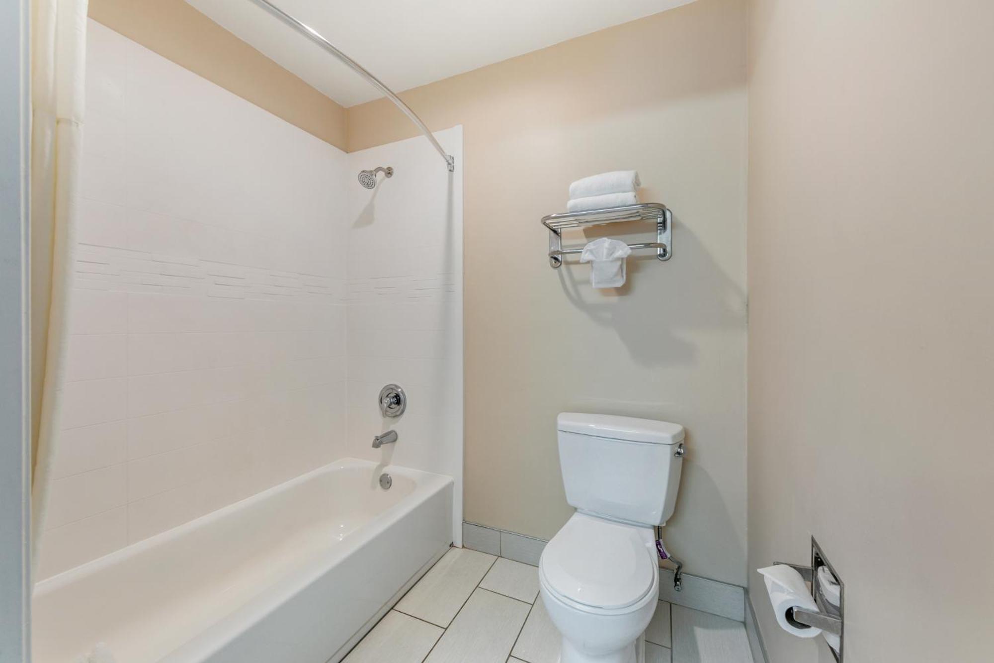 Suite, 2 Queen Beds, Sofa Bed, Non Smoking