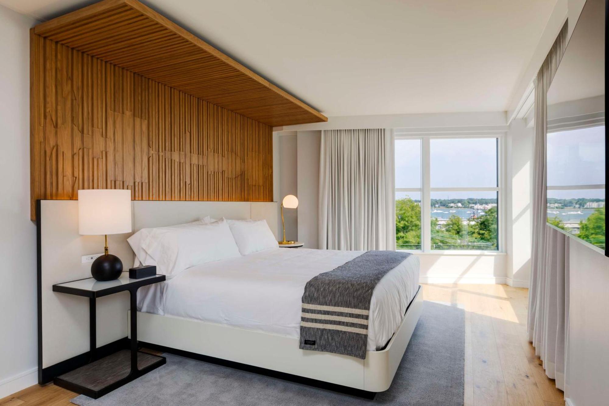 Presidential King Suite with Waterfront View