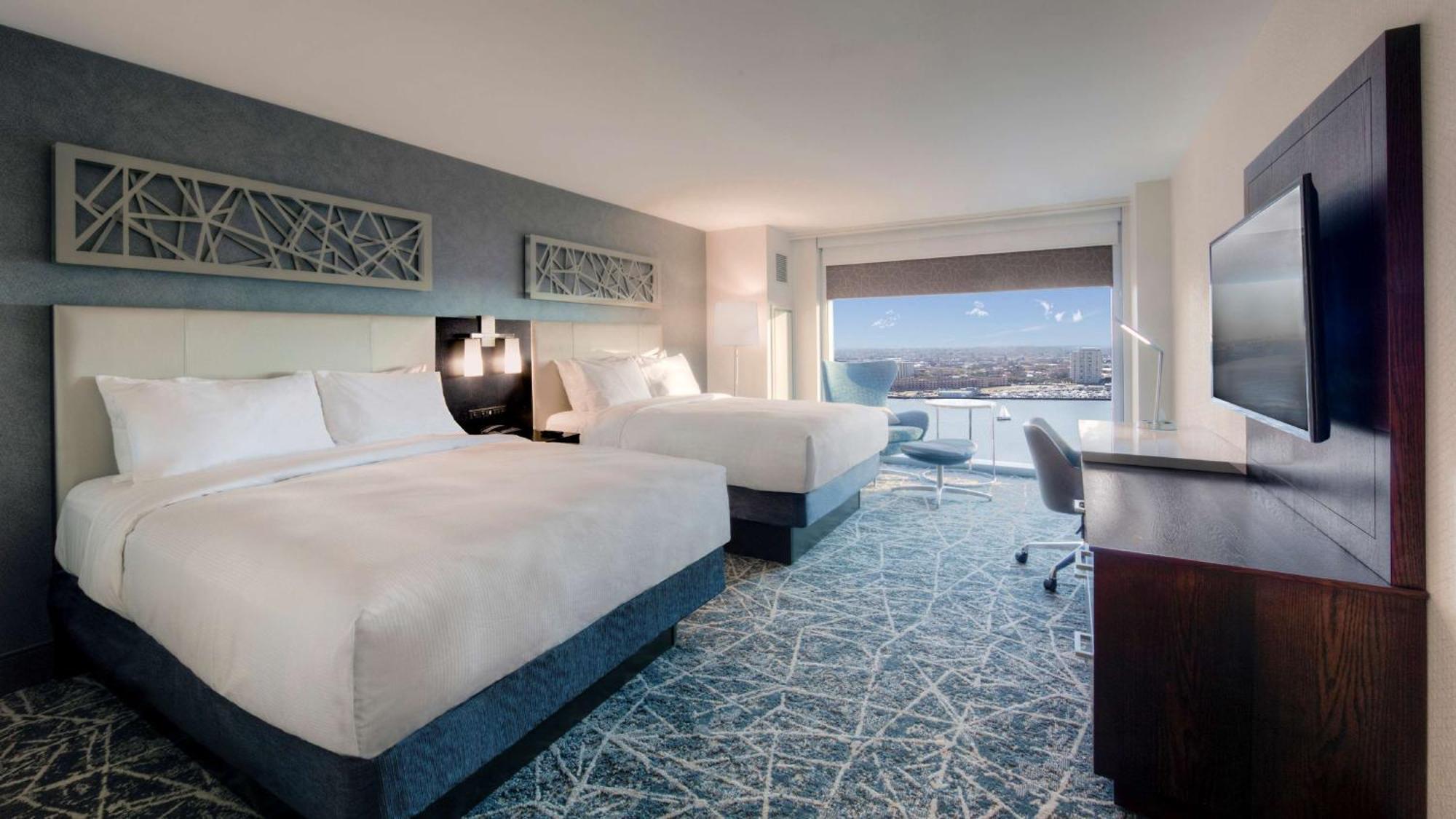 Executive Queen Room with Two Queen Beds and River View