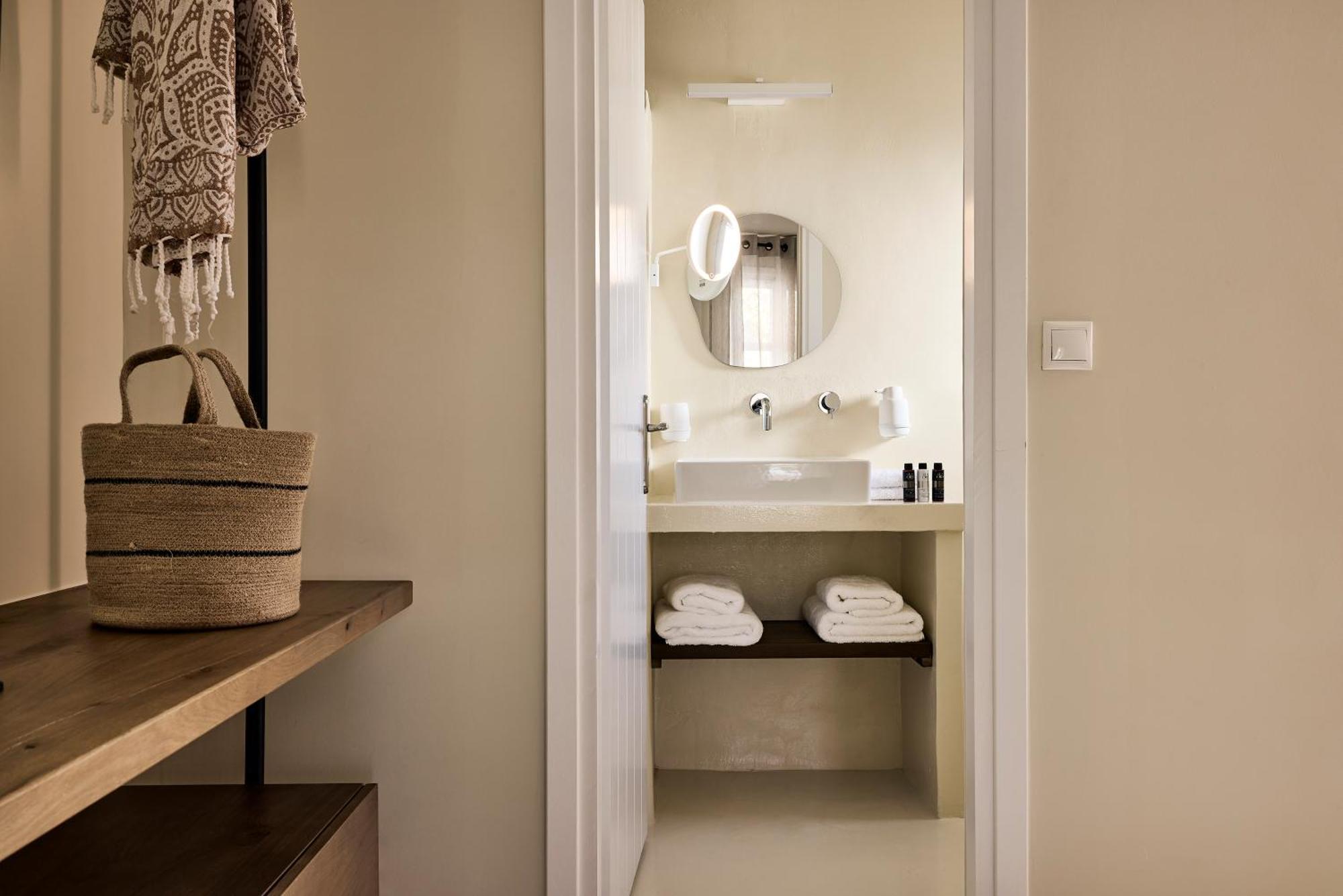 Junior Suite with Garden View