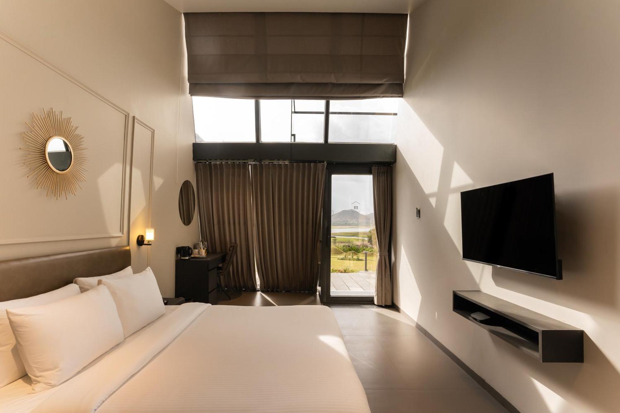 Lake View Room with Wine tour & Tasting experience at Sula Vineyards, 10% discount on spa & Complimentary welcome drinks on arrival, Happy Hours (1+1) from 4 to 7 pm
