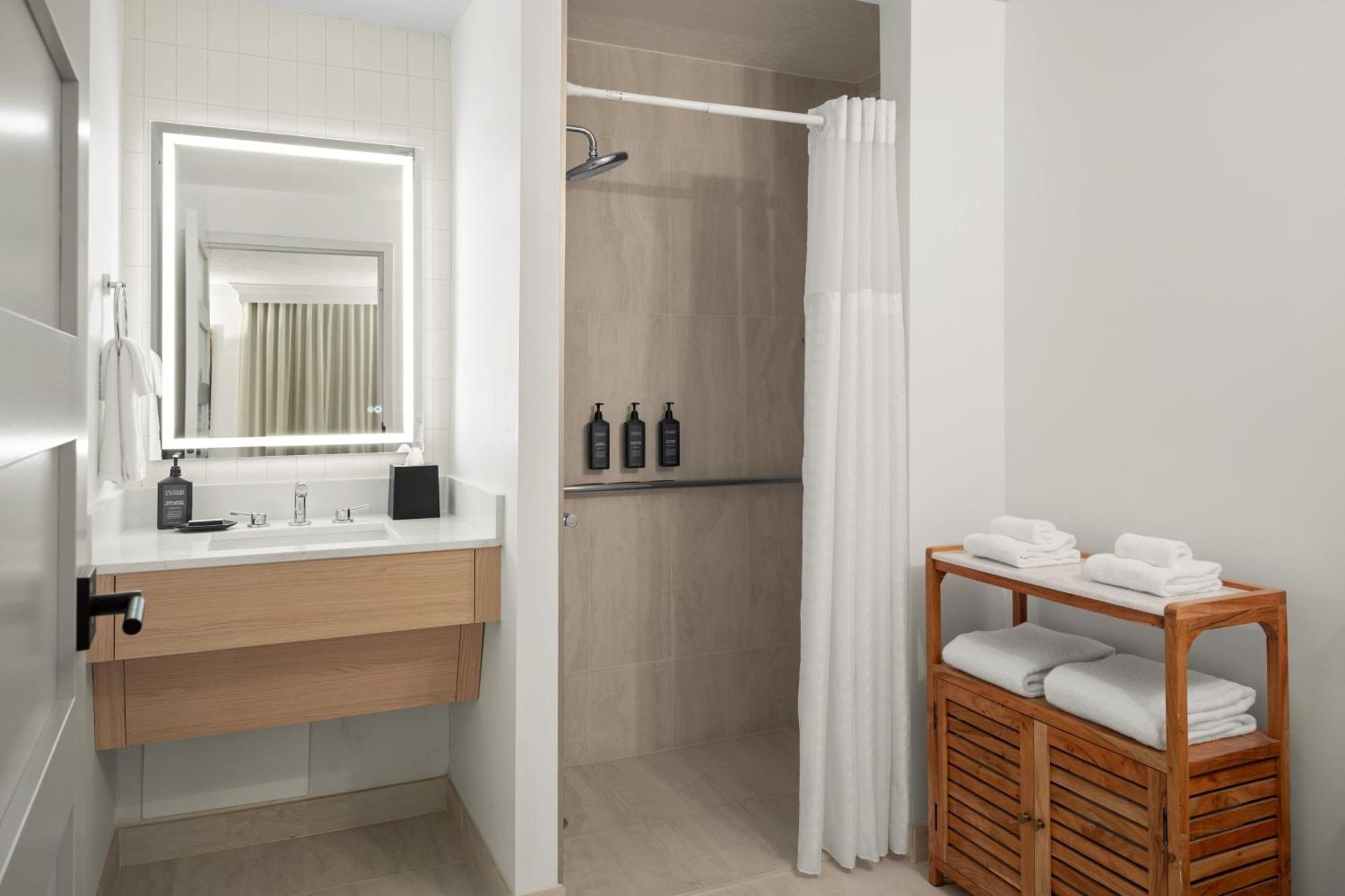 King Guest Room,Gulf side,Poolside with Balcony
