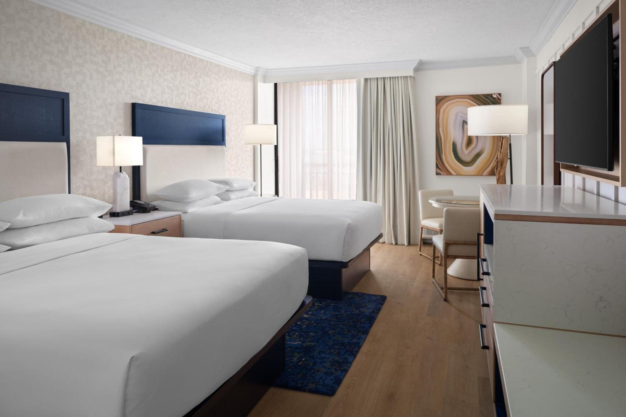 Guest room, 2 Queen, No view, Low floor