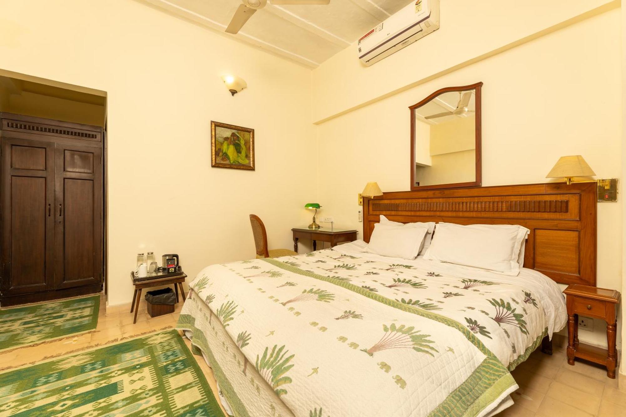 Double Room,1587516382:JPEG
