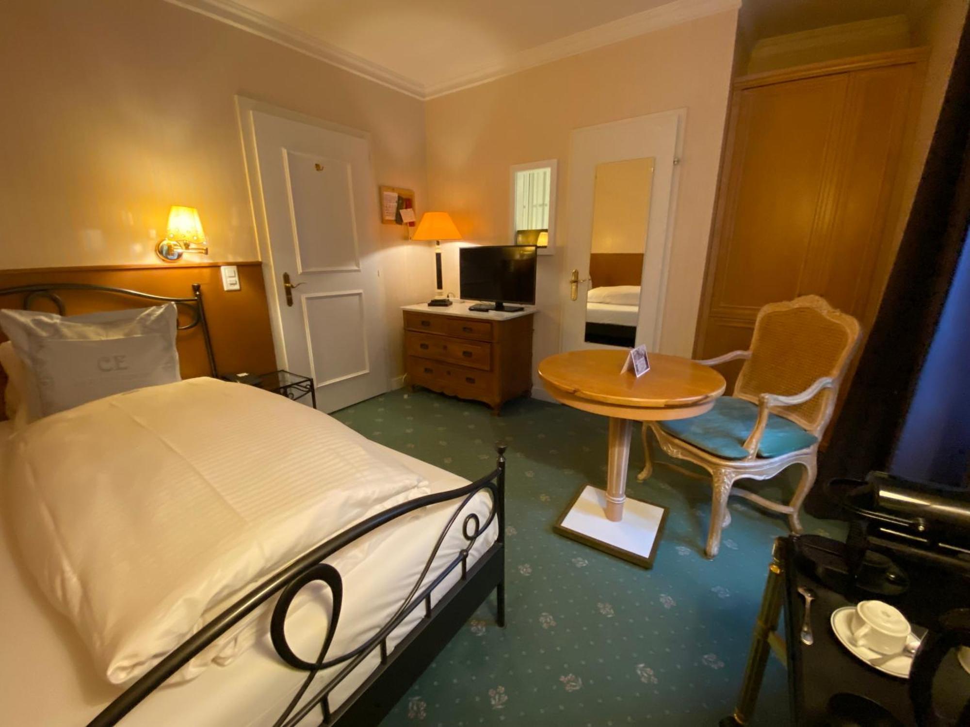 Classic Single Room
