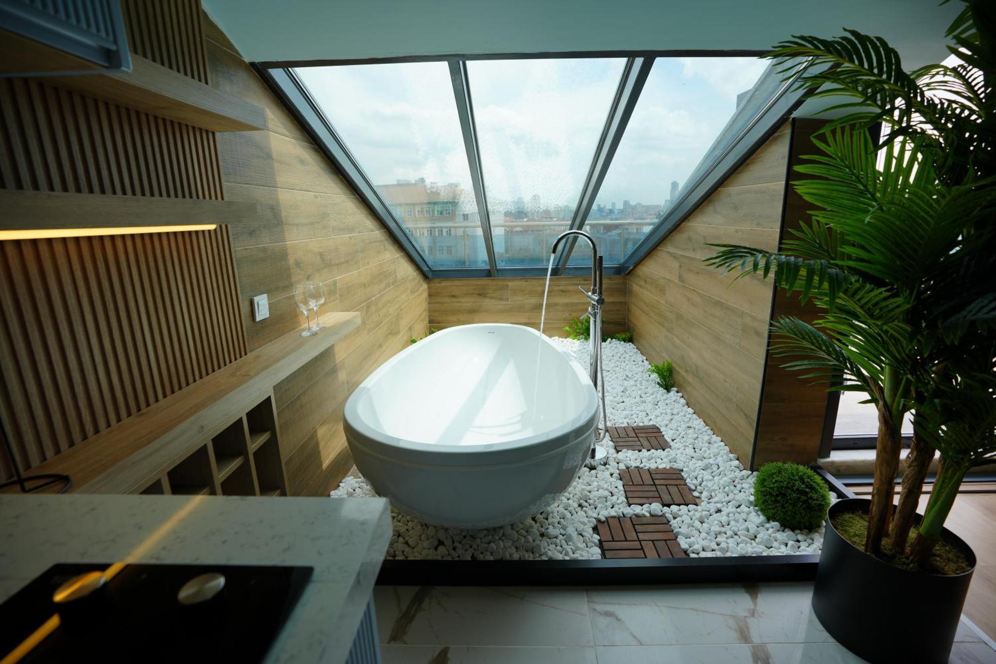 Studio with Terrace