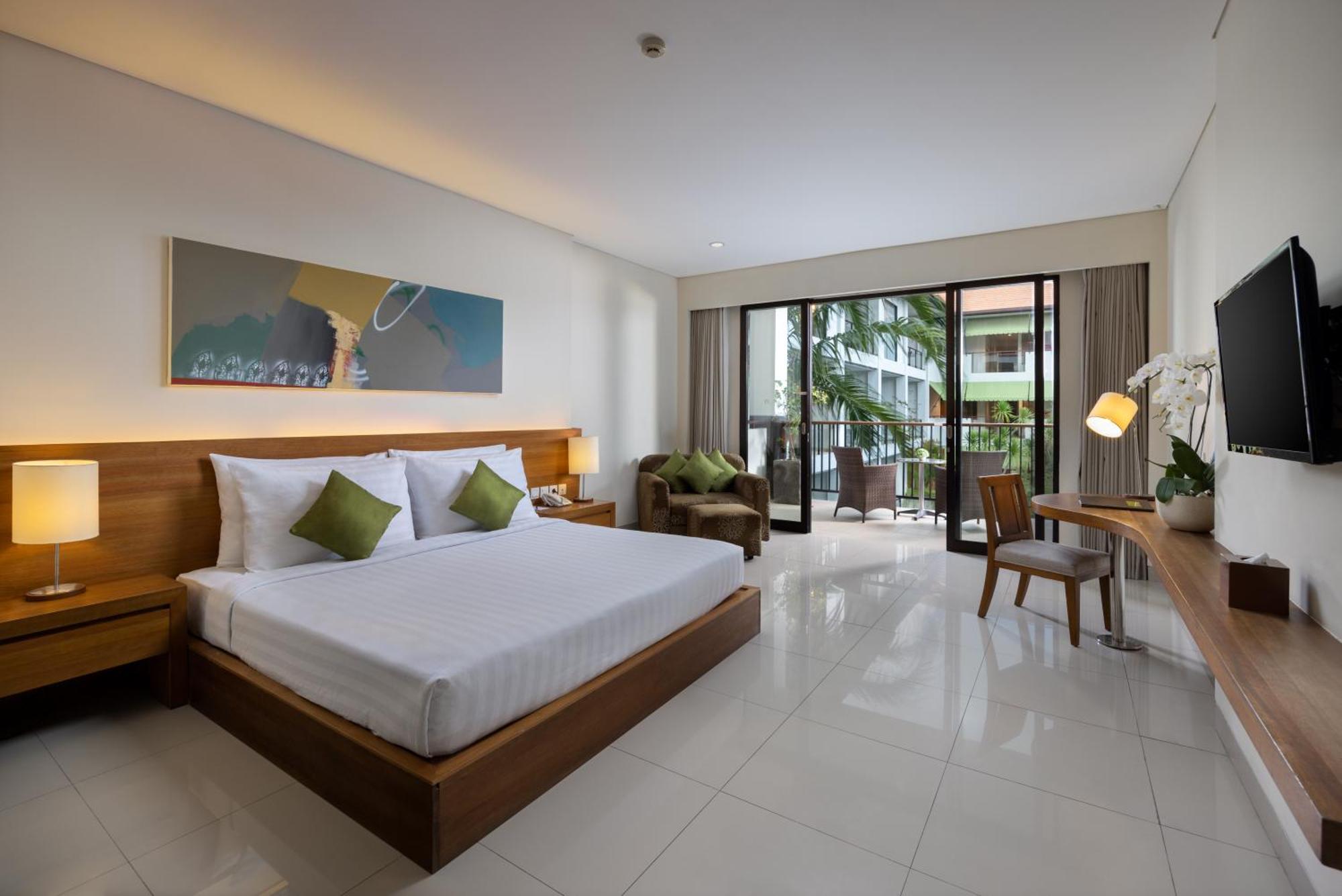 Taksu Suite With Balcony