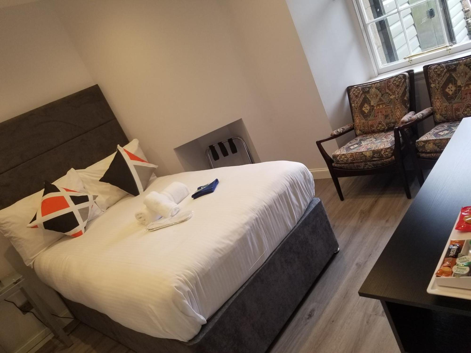 Standard Double Room Ensuite