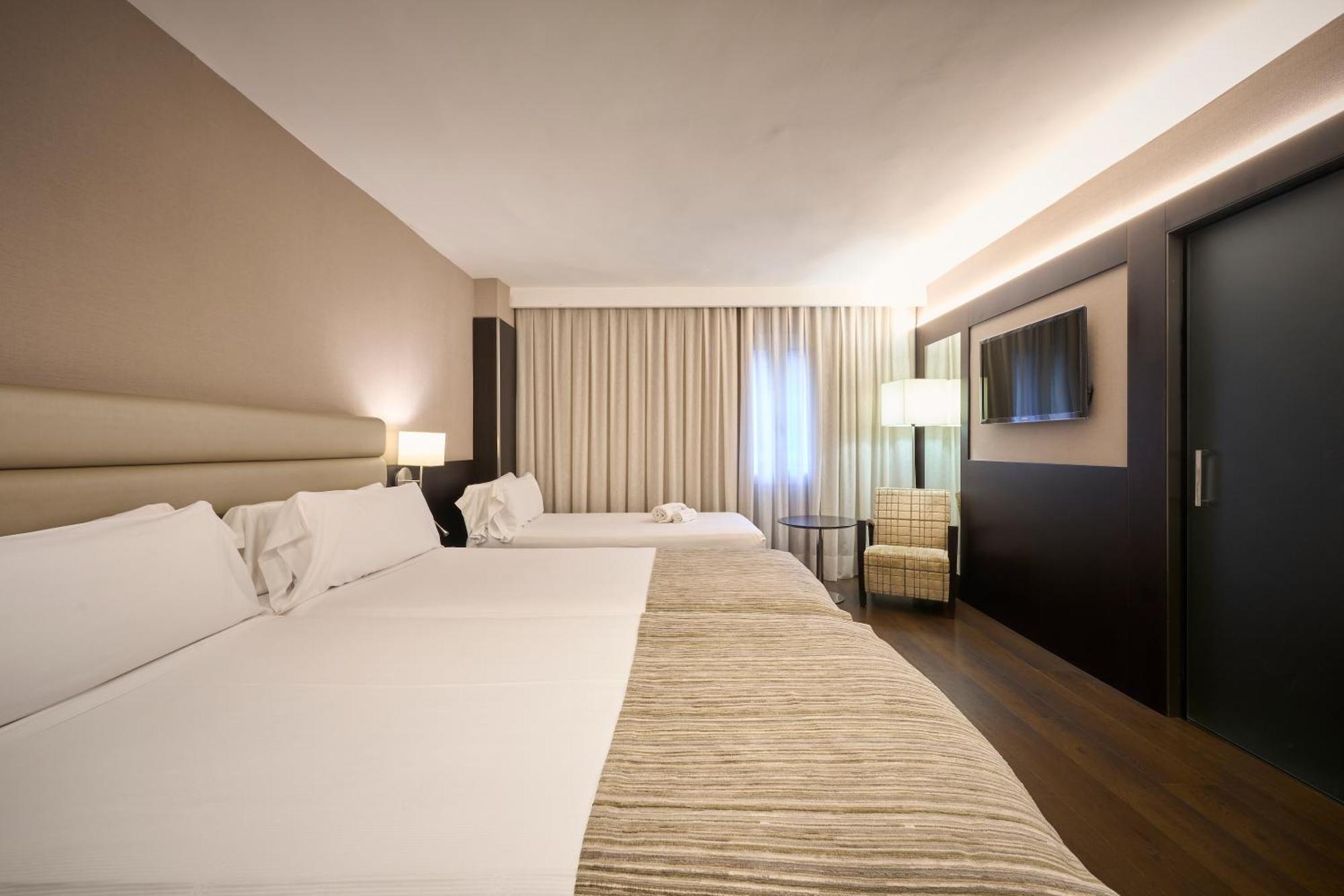 Triple Room,1572637907:JPEG
