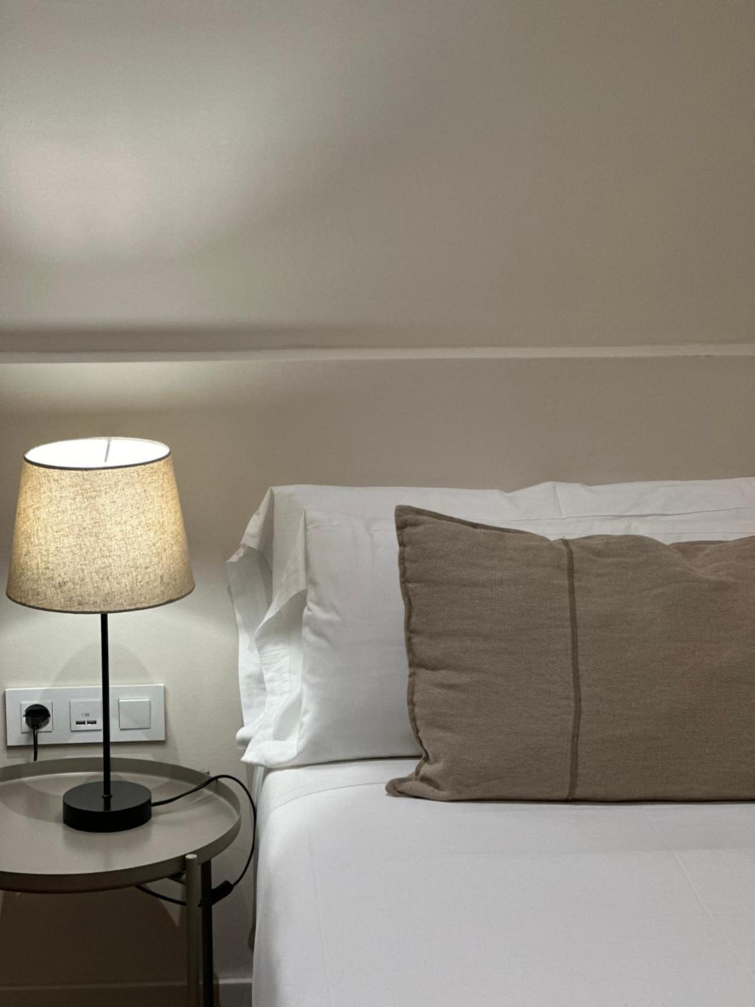 Single Room,1572659465:JPEG