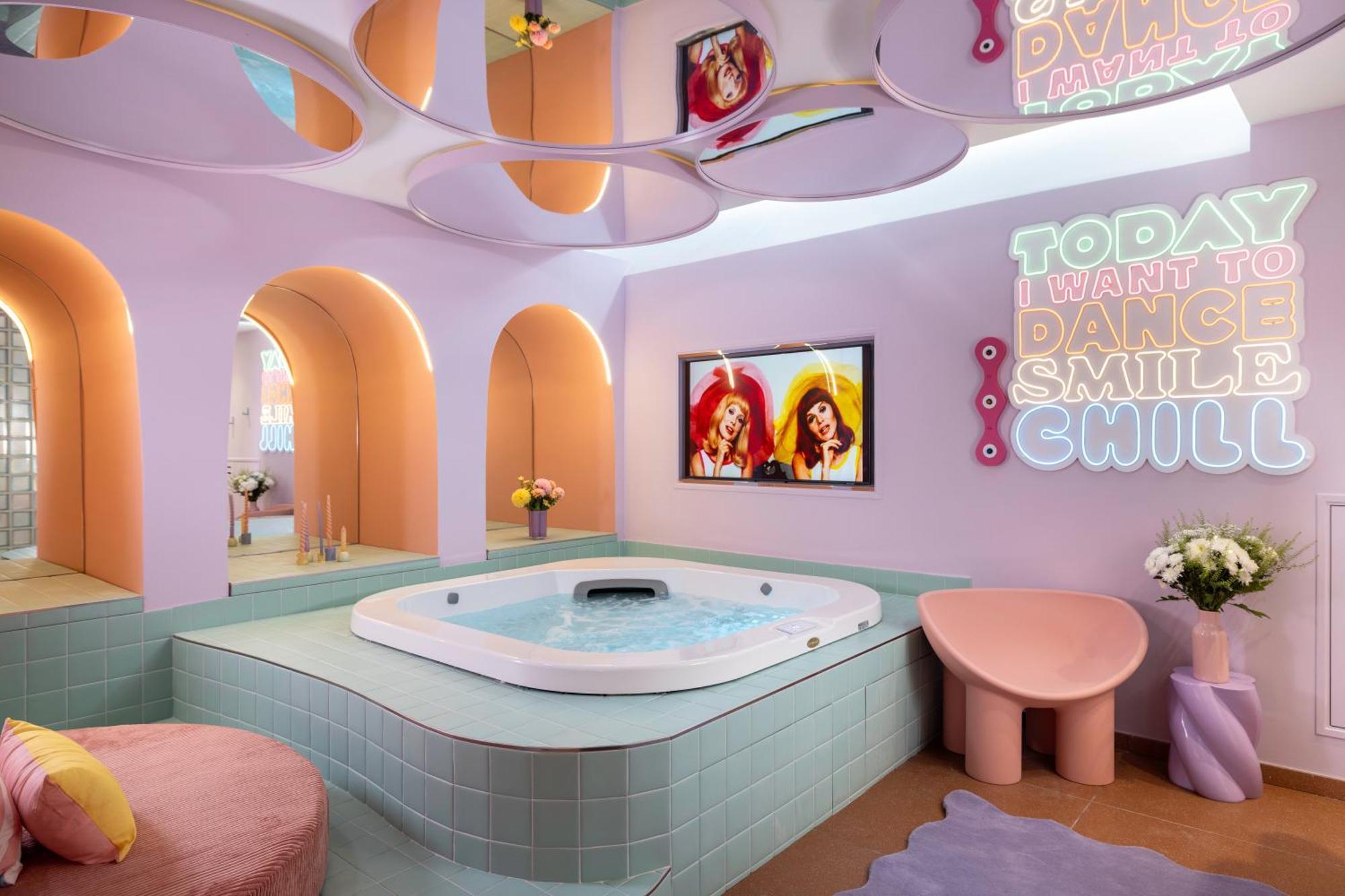 Double Room Private Spa Bath Access 60 minutes