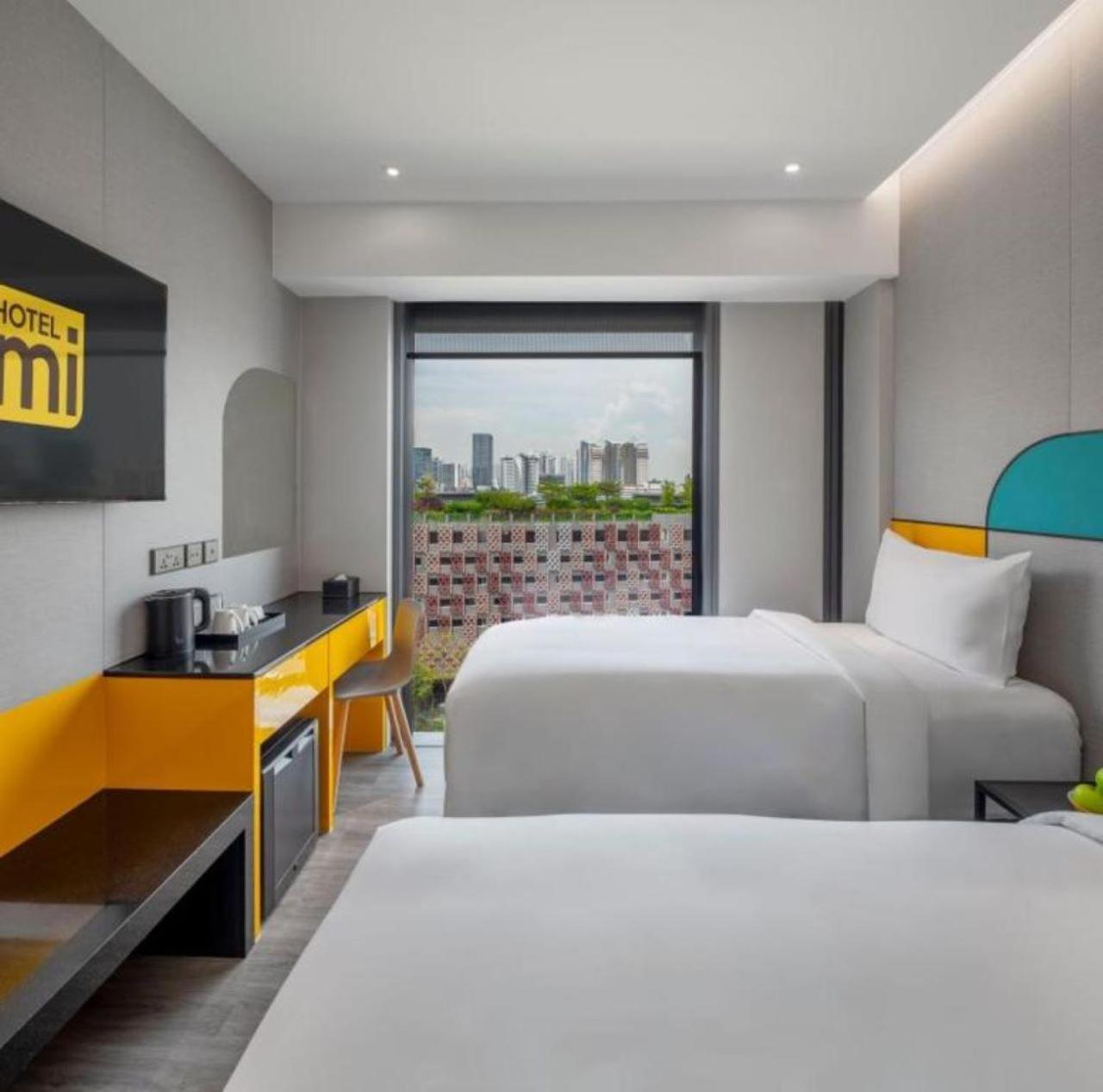 Superior Twin Room with City View