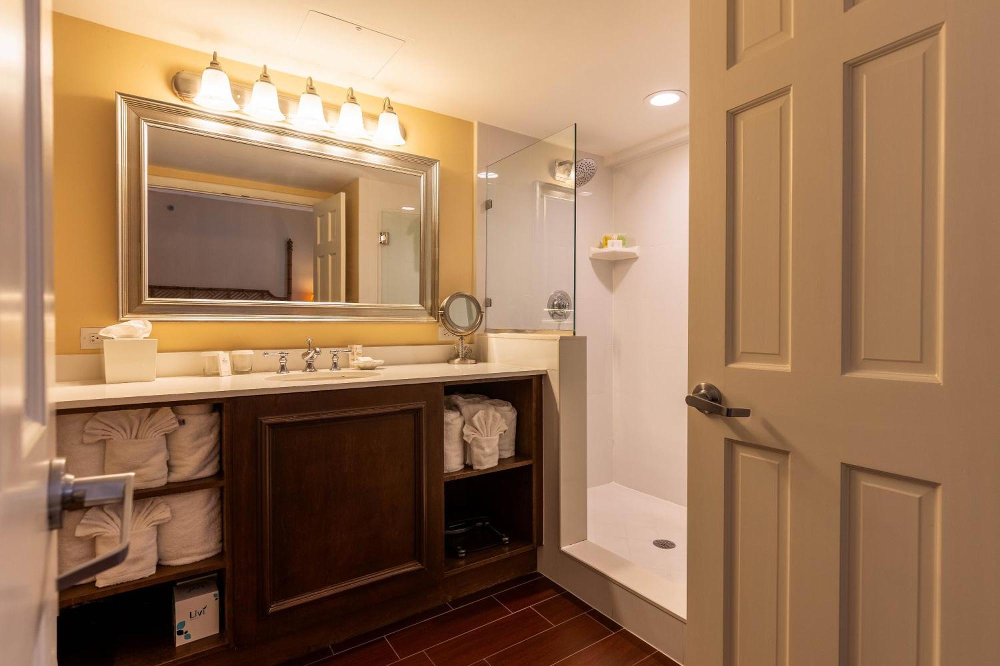 Deluxe Suite,1576710485:JPEG