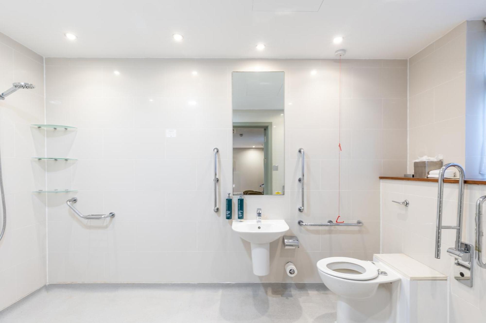Twin Room - Mobility Access,1578365945:JPEG