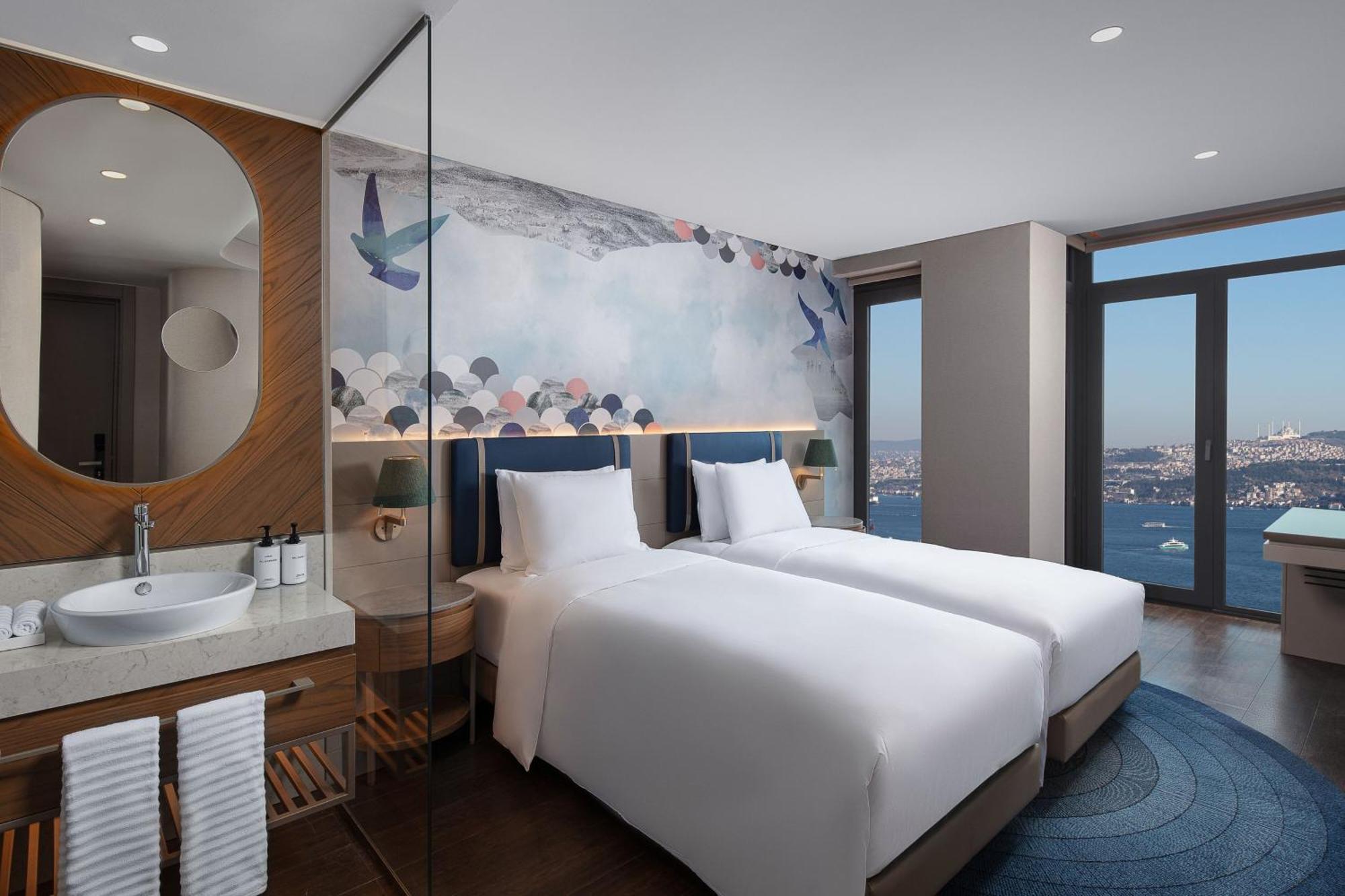 Deluxe Twin Room with Bosphorus View