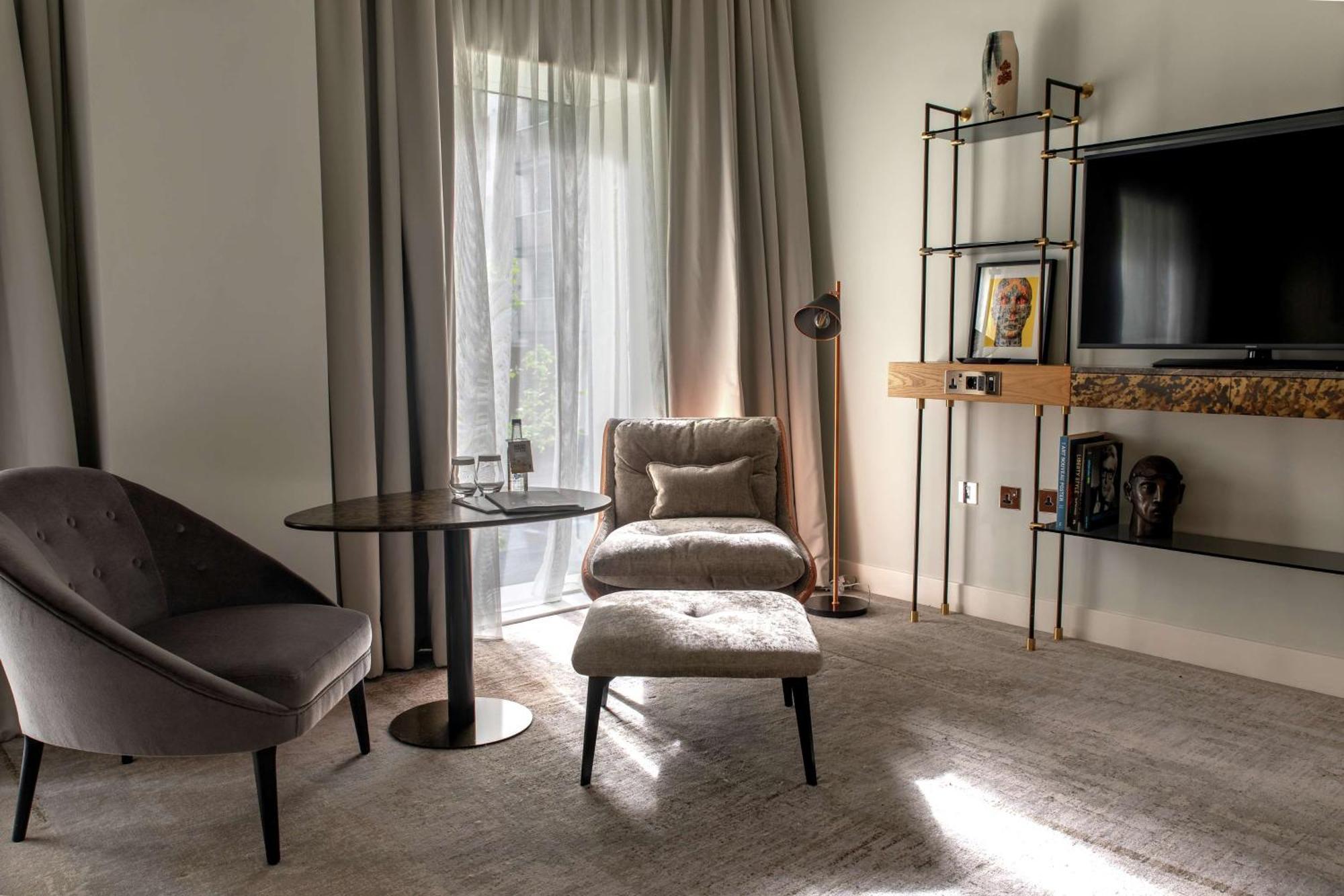 Deluxe King Room,1580909897:JPEG