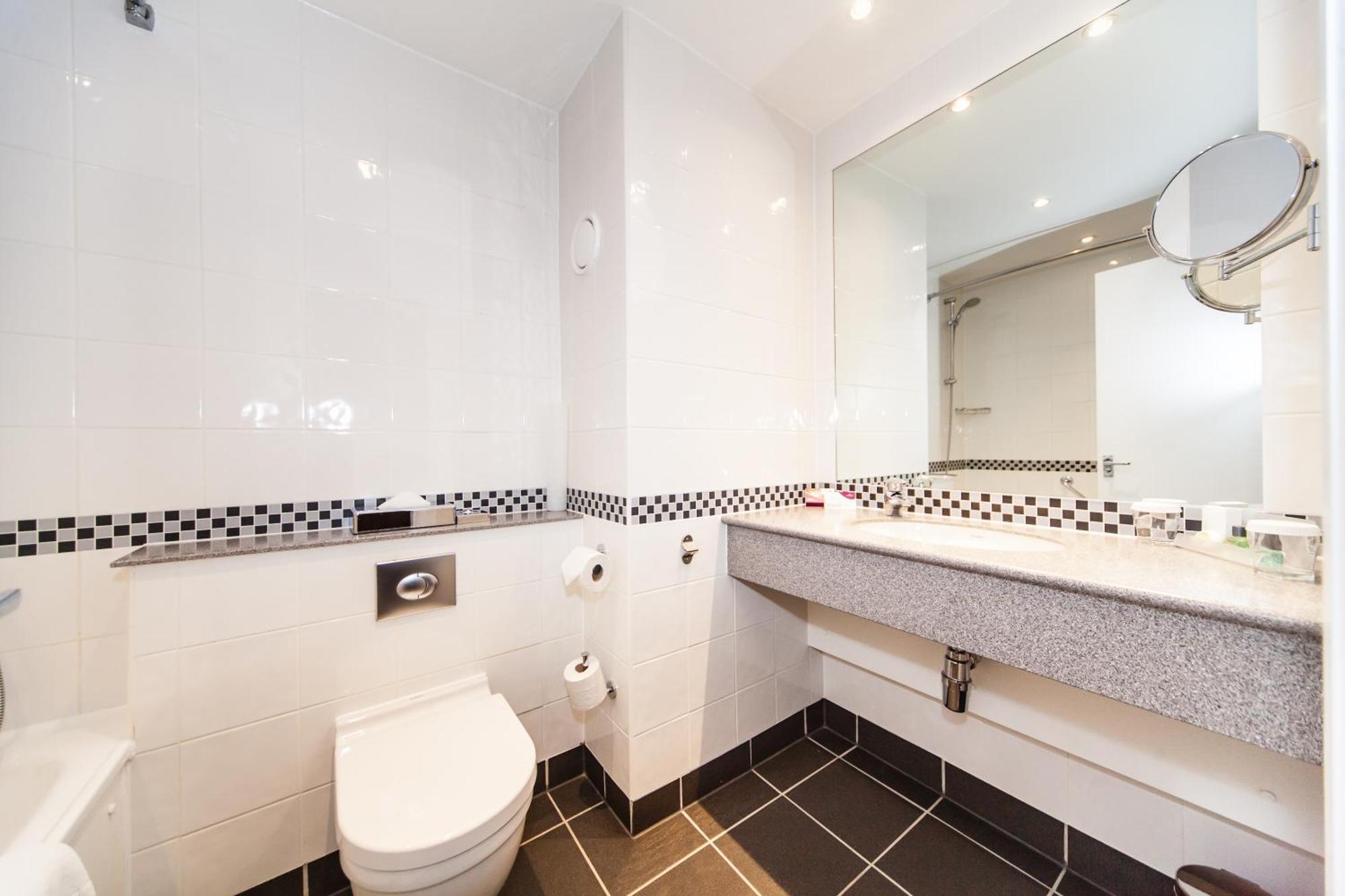 Standard Queen Room - Disability Access